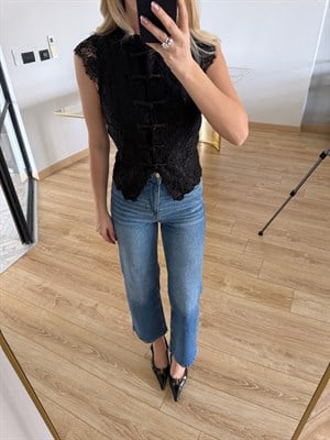 Siyah Dantelli Oturtmalı Bluz-37199