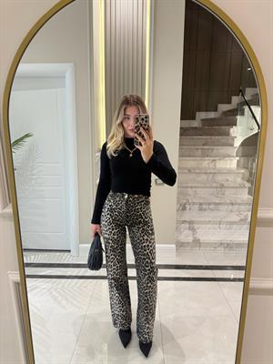 Siyah Leopar Desenli Straight Jean