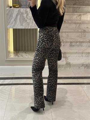 Siyah Leopar Desenli Straight Jean