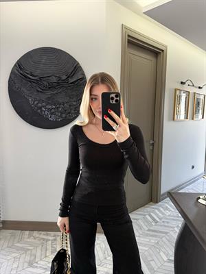 Siyah Havuz Yaka Fitilli Triko Body