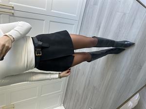 Siyah Larissa  Kapak Detaylı Şort Etek 