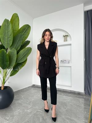 Siyah Kuşaklı Düğmeli Yelek