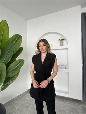 Siyah Kuşaklı Düğmeli Yelek