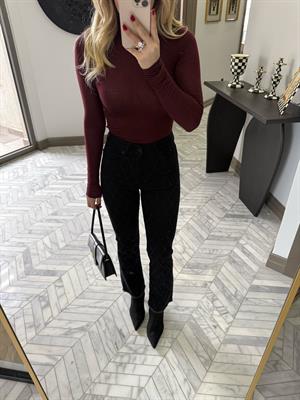 Siyah Mini Flare Baklava Desen Taşlı Jean 