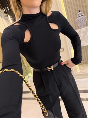 Siyah Önü Pencere Detaylı Bluz-1011