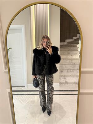 Siyah Şal Yakalı Premium Kürk