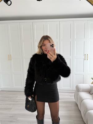 Siyah Sıfır Yaka Kısa Kürk 