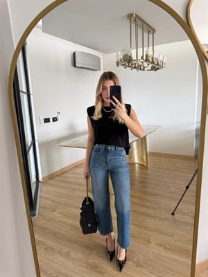 Siyah Sırtı Dantelli Vatkalı Premium Tshirt