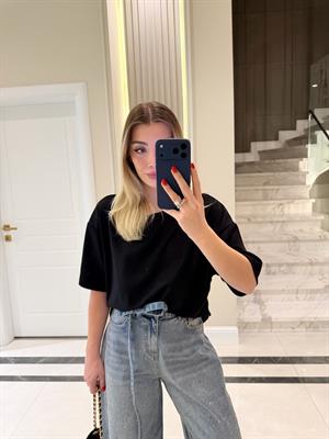 Siyah Sırtı V Dantel Detaylı Kısa Kollu Tshirt-1050 