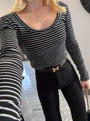 Siyah Üzerine Beyaz Çizgili Havuz Yaka Fitilli Triko Body