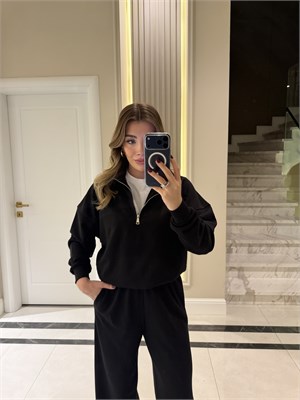 Siyah Yarım Fermuarlı Spor Takım