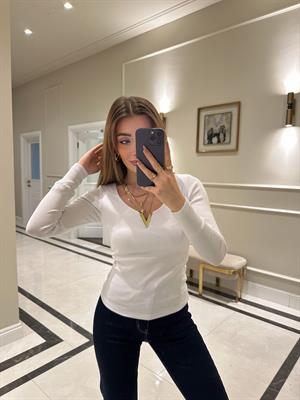 V Demir Aksesuarlı Beyaz  Fitilli Body