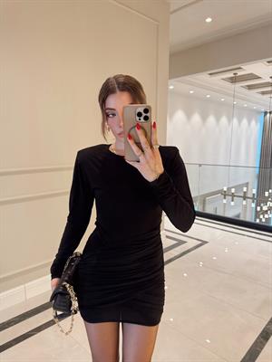 Vatkalı Eteği Drapeli Siyah Mini Elbise-251018