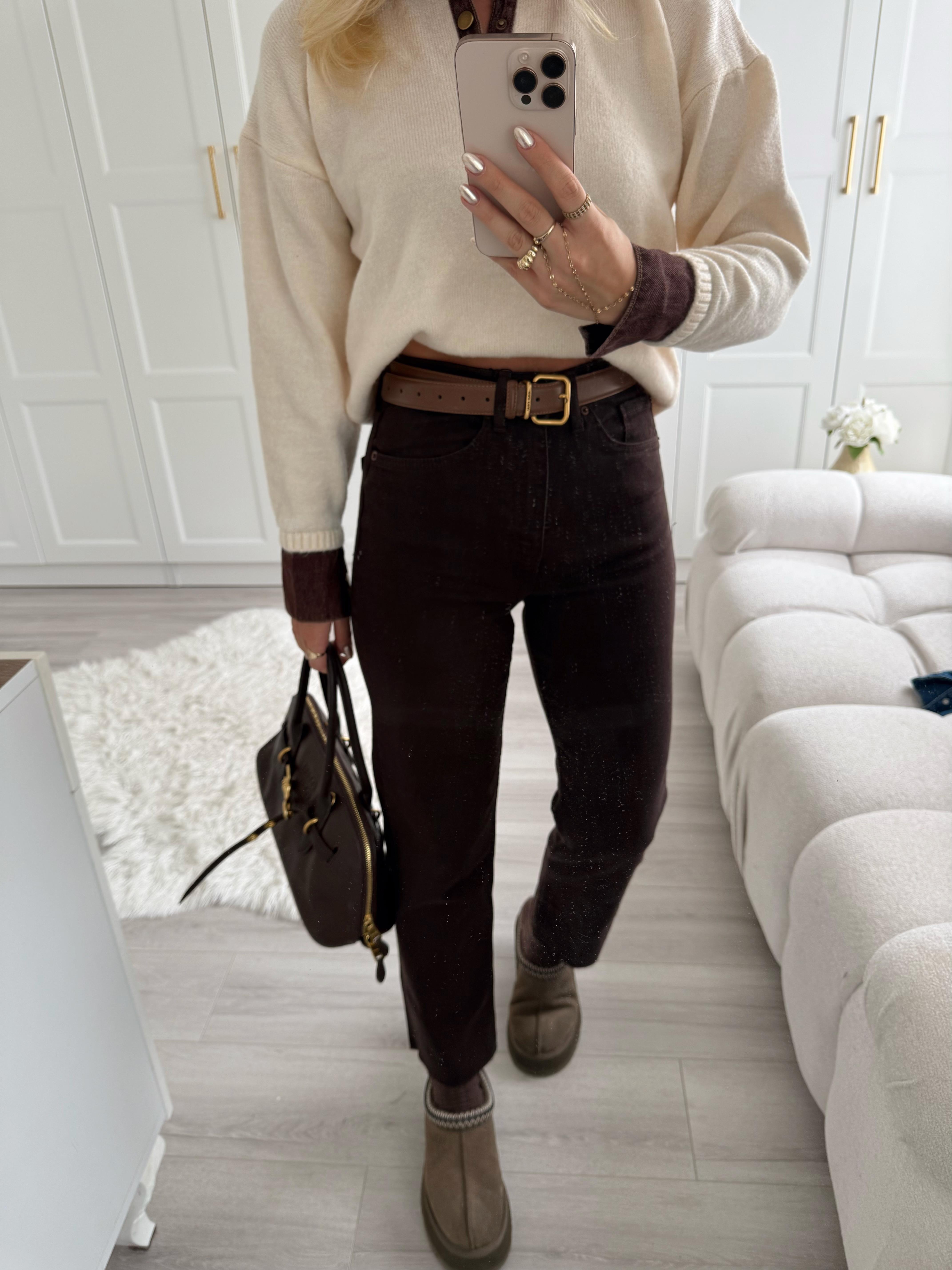 Acı Kahve Boyfit  Paçası Kesik Jean