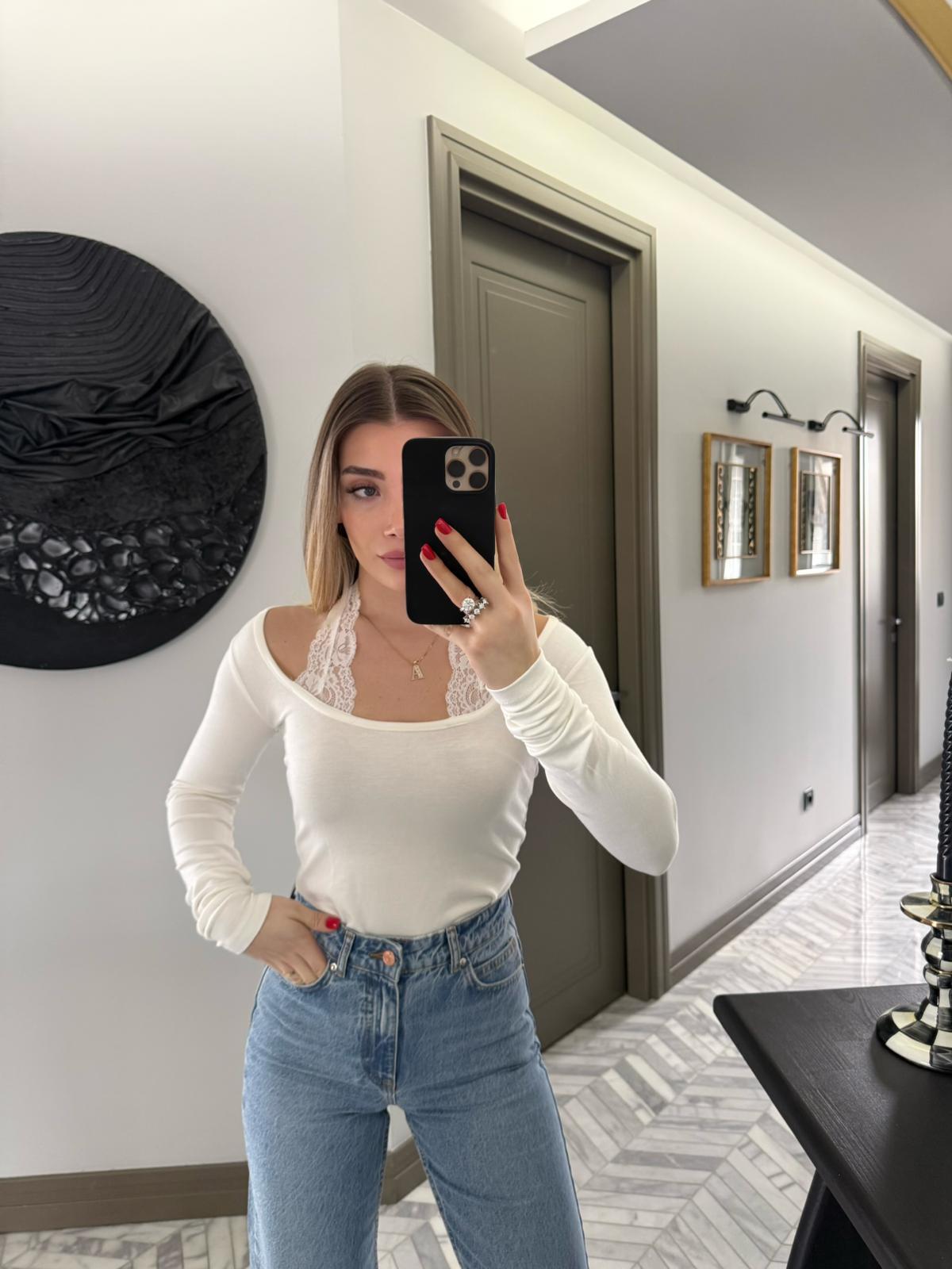 Açık Ekru Boyundan Dantelli Bluz-1017