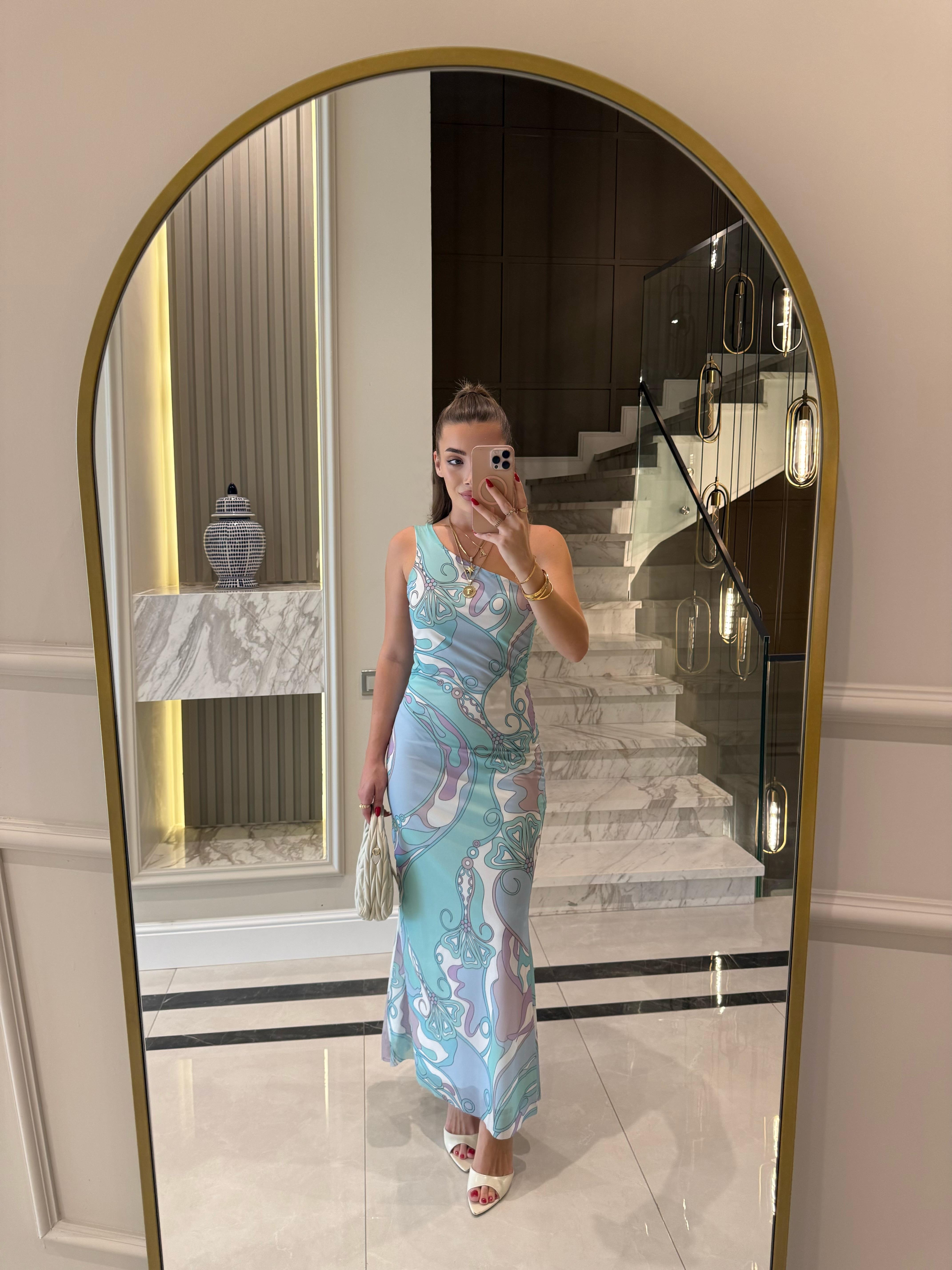 Açık Mavi Tek Omuzlu Bedeni Saran Desenli Elbise