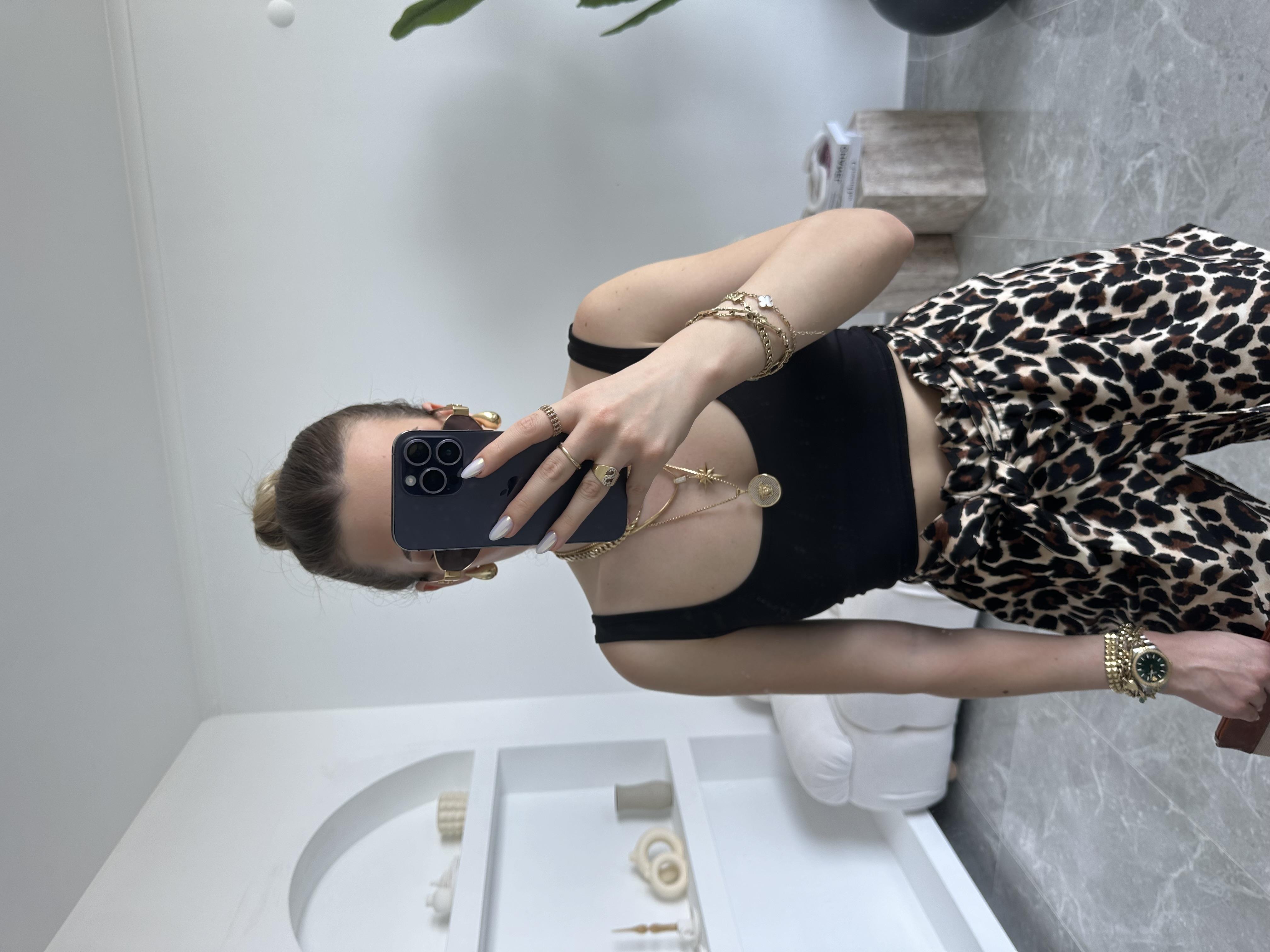 Askılı Siyah Crop Bluz