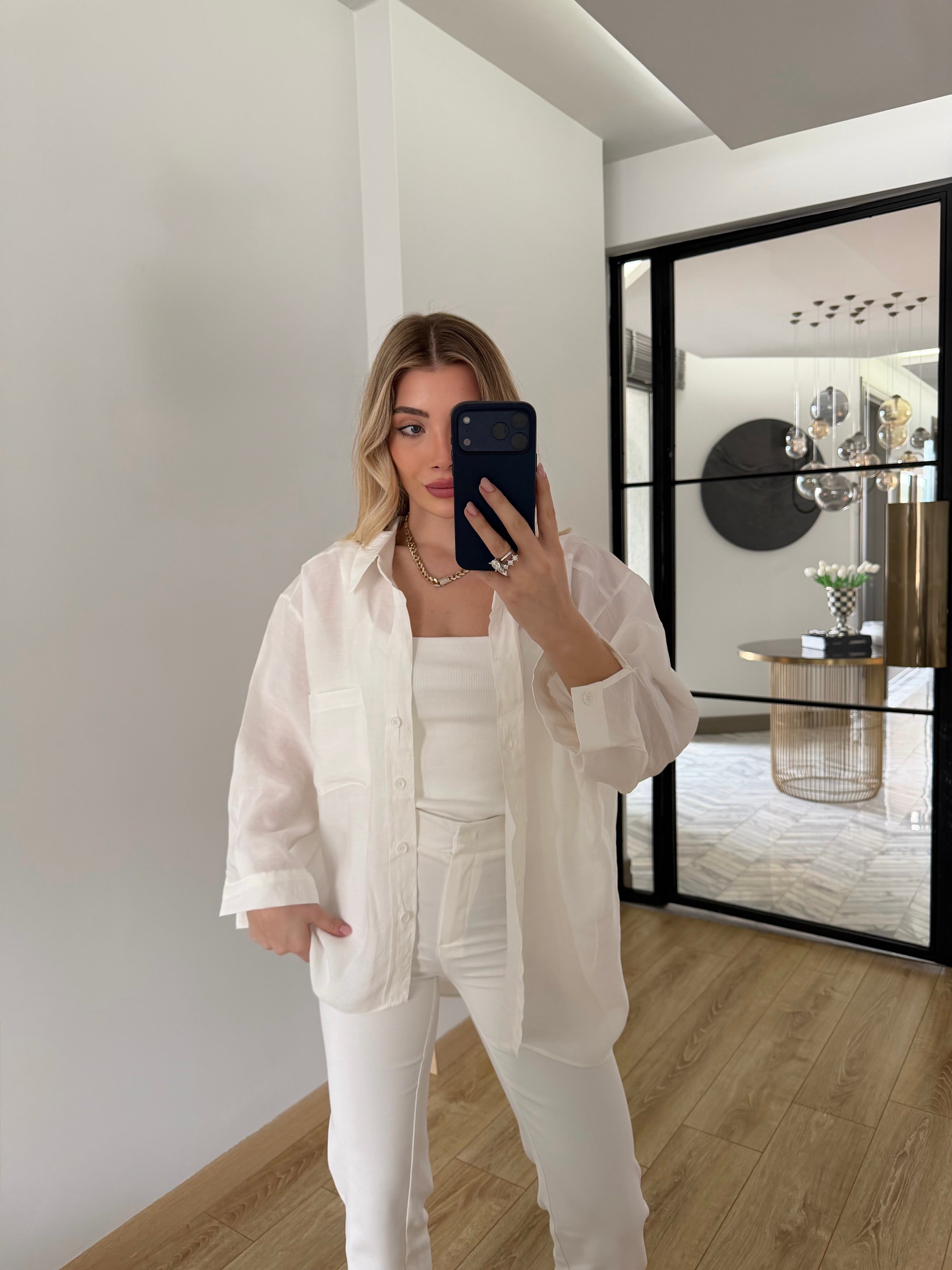 Beyaz Düşük Omuzlu Oversize Tensel Gömlek-4612