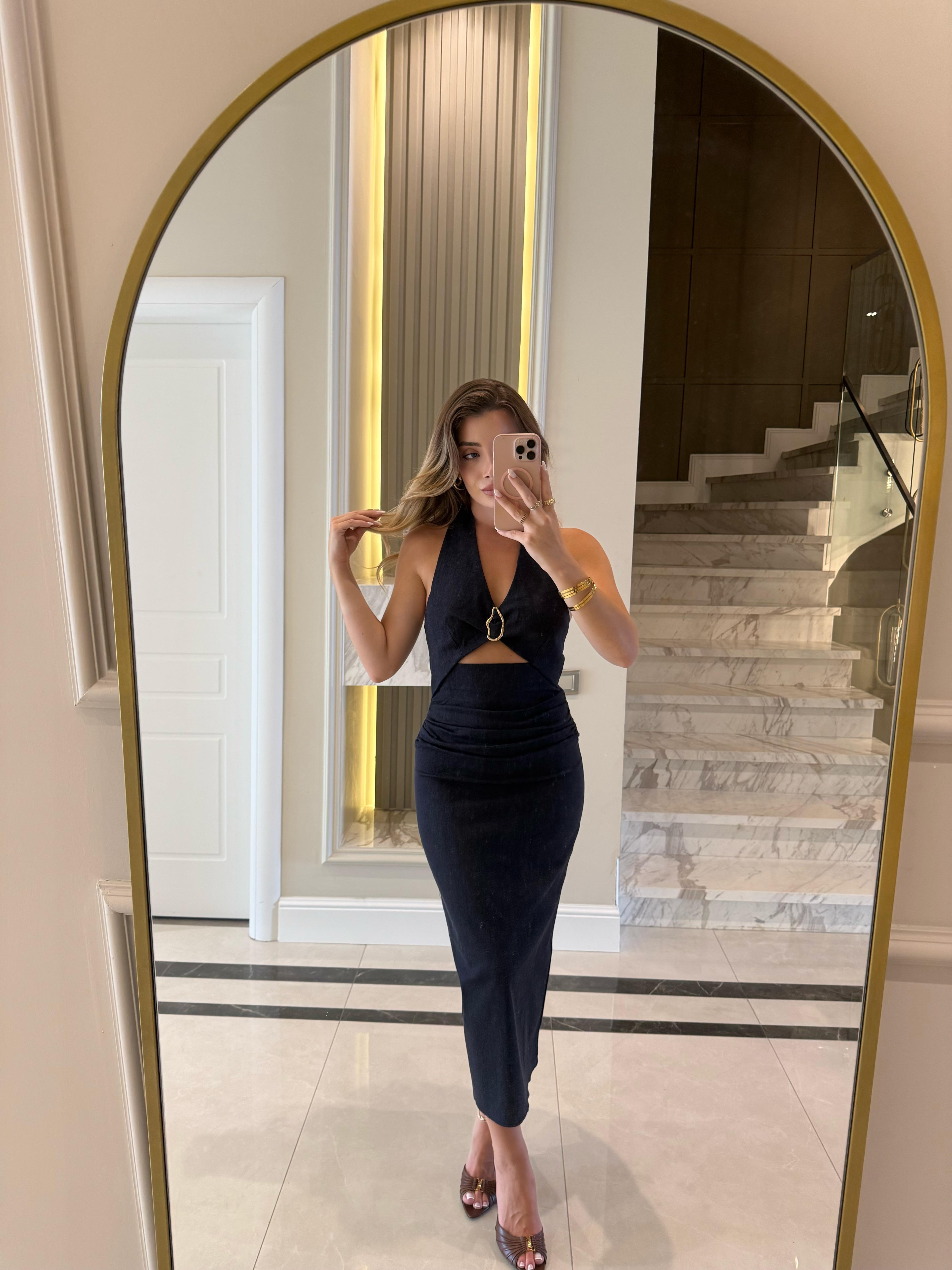 Boyundan Askılı Broş Detaylı Denim Elbise 