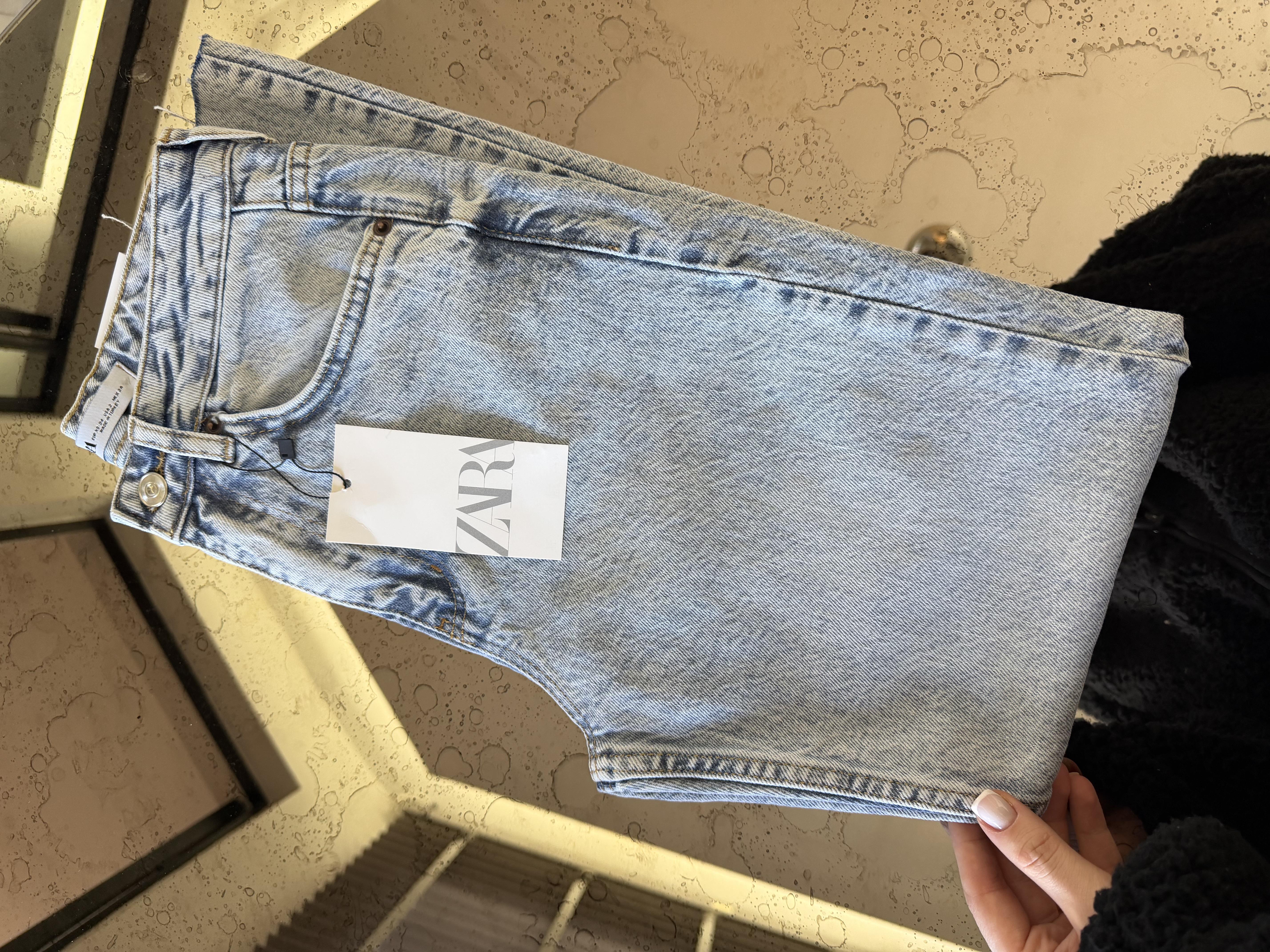 Buz Mavi Kesik Paçalı Boy Fit Jean -1960