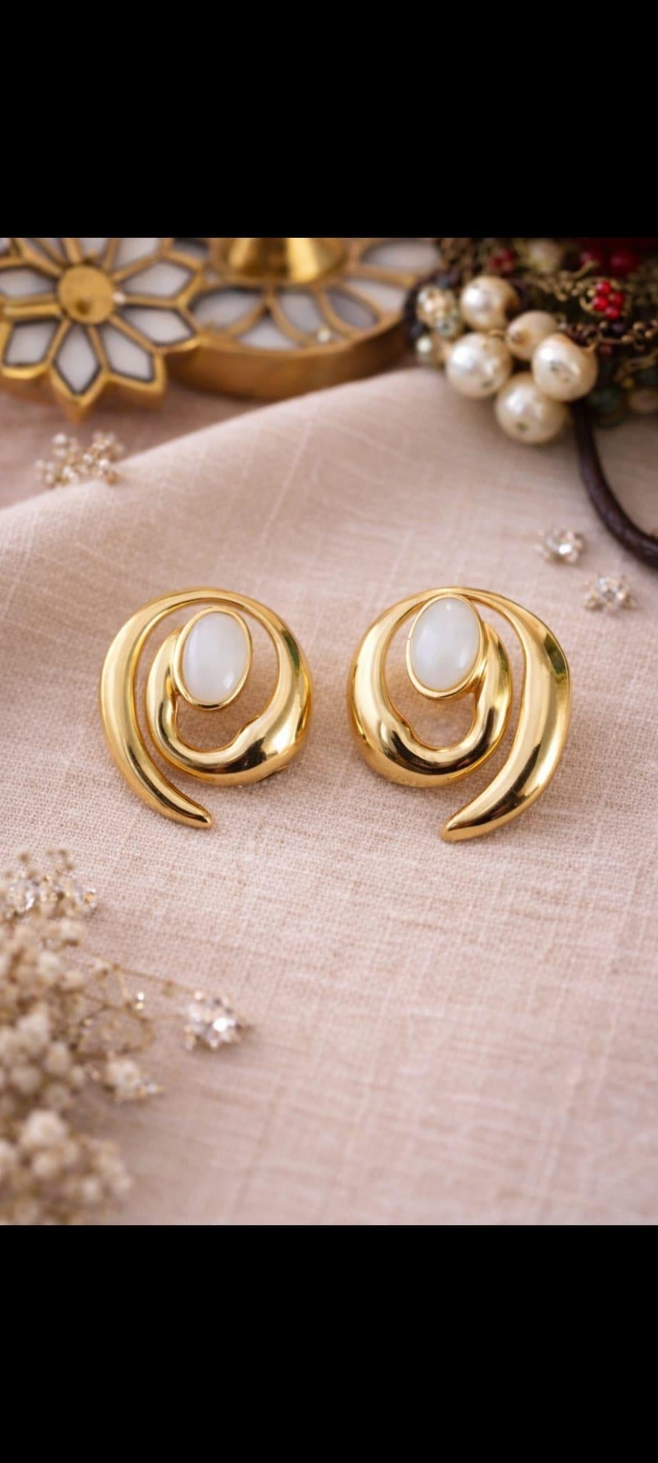 Ekru Fiona Gold Küpe