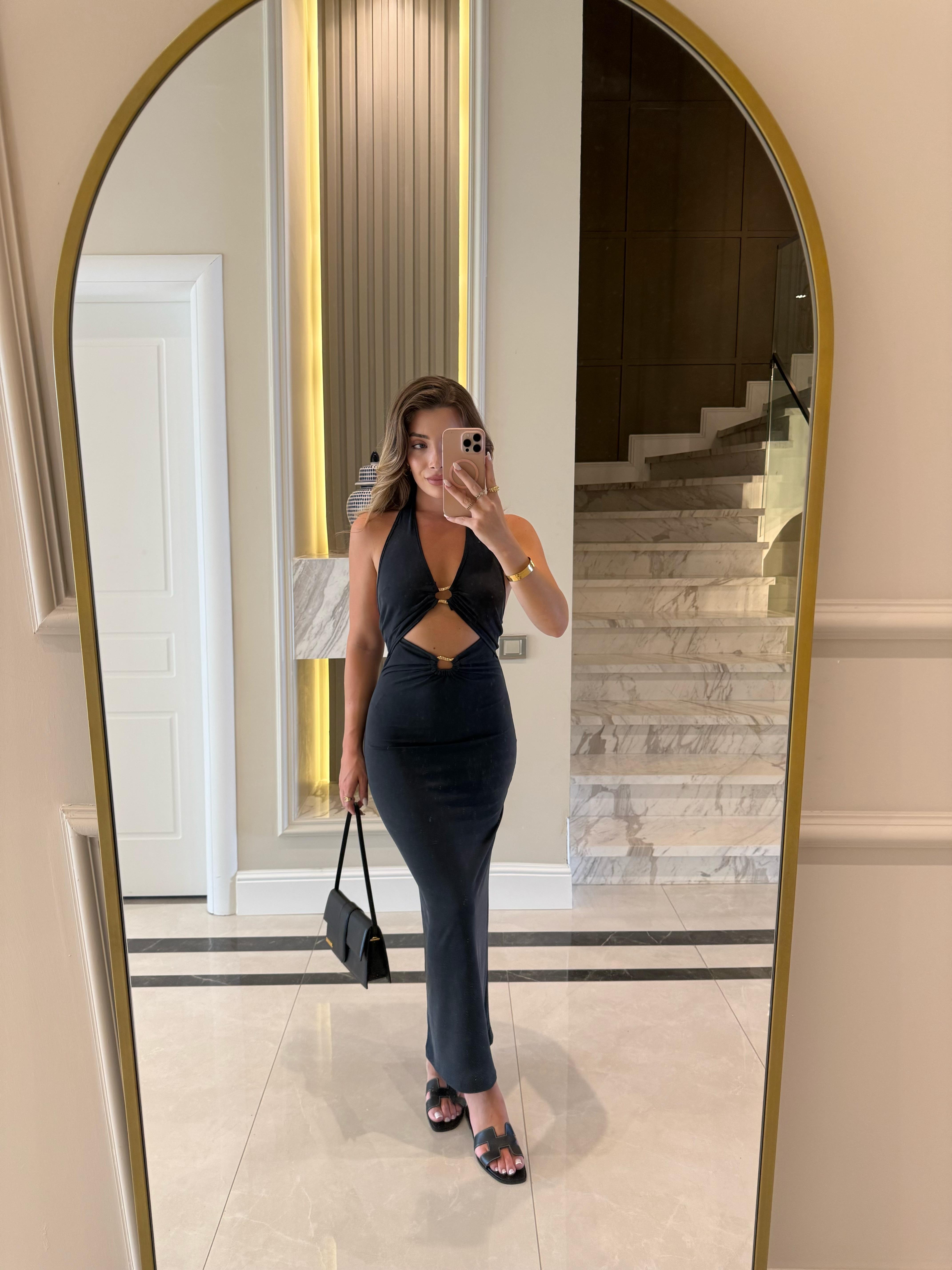 Gold Aksesuarlı Dekolteli Antrasit Elbise