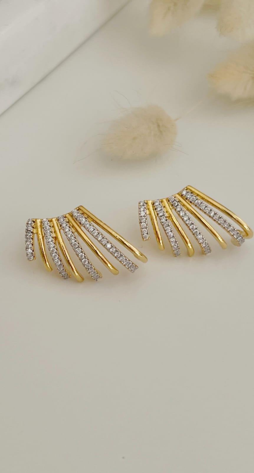 Gold Taşlı Velvet Küpe