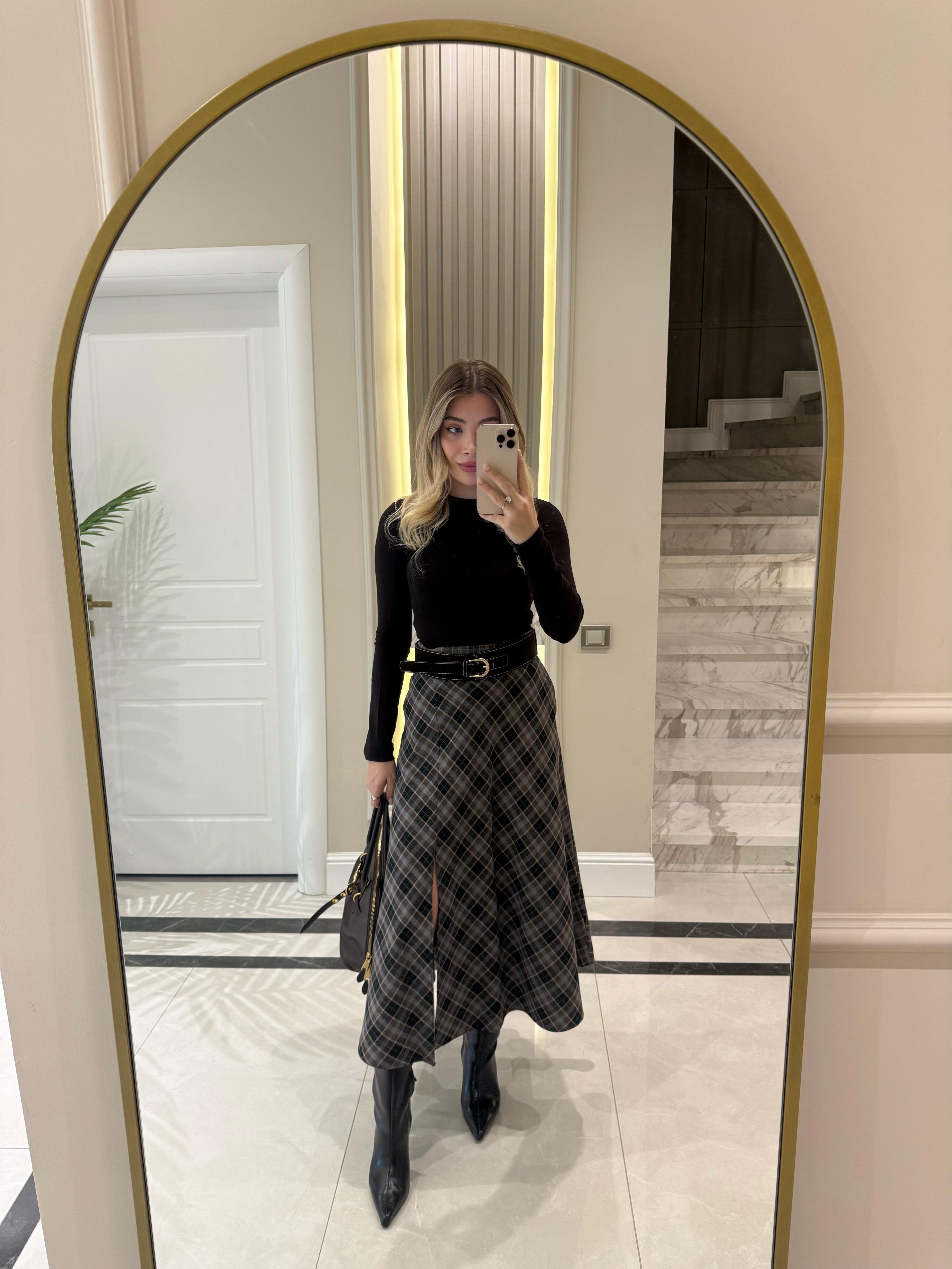 Kahve Küçük  Ekoseli Midi Boy Yırtmaçlı Etek
