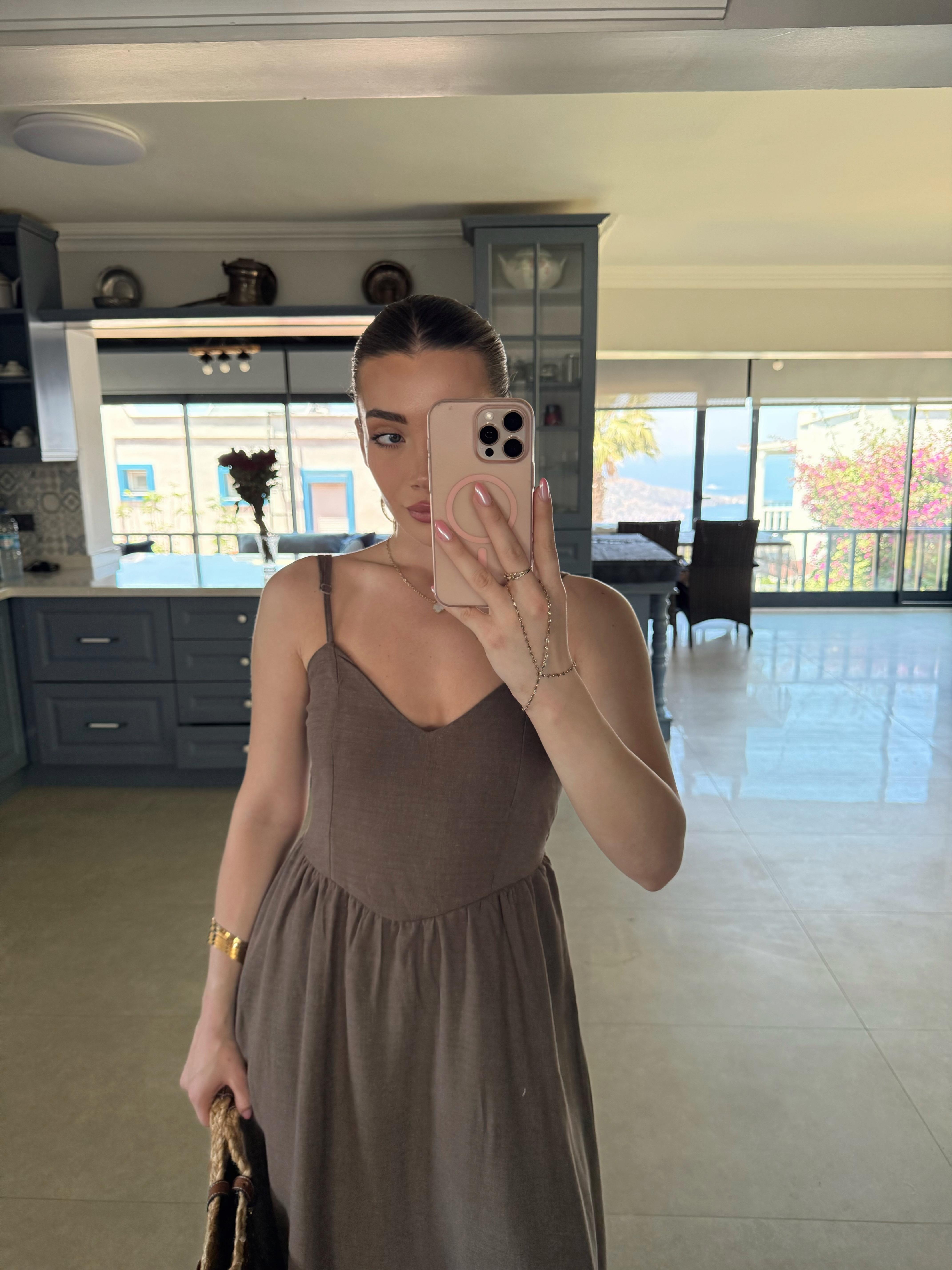 Kahve Rengi  Arkadan Bağlamalı Elbise CR