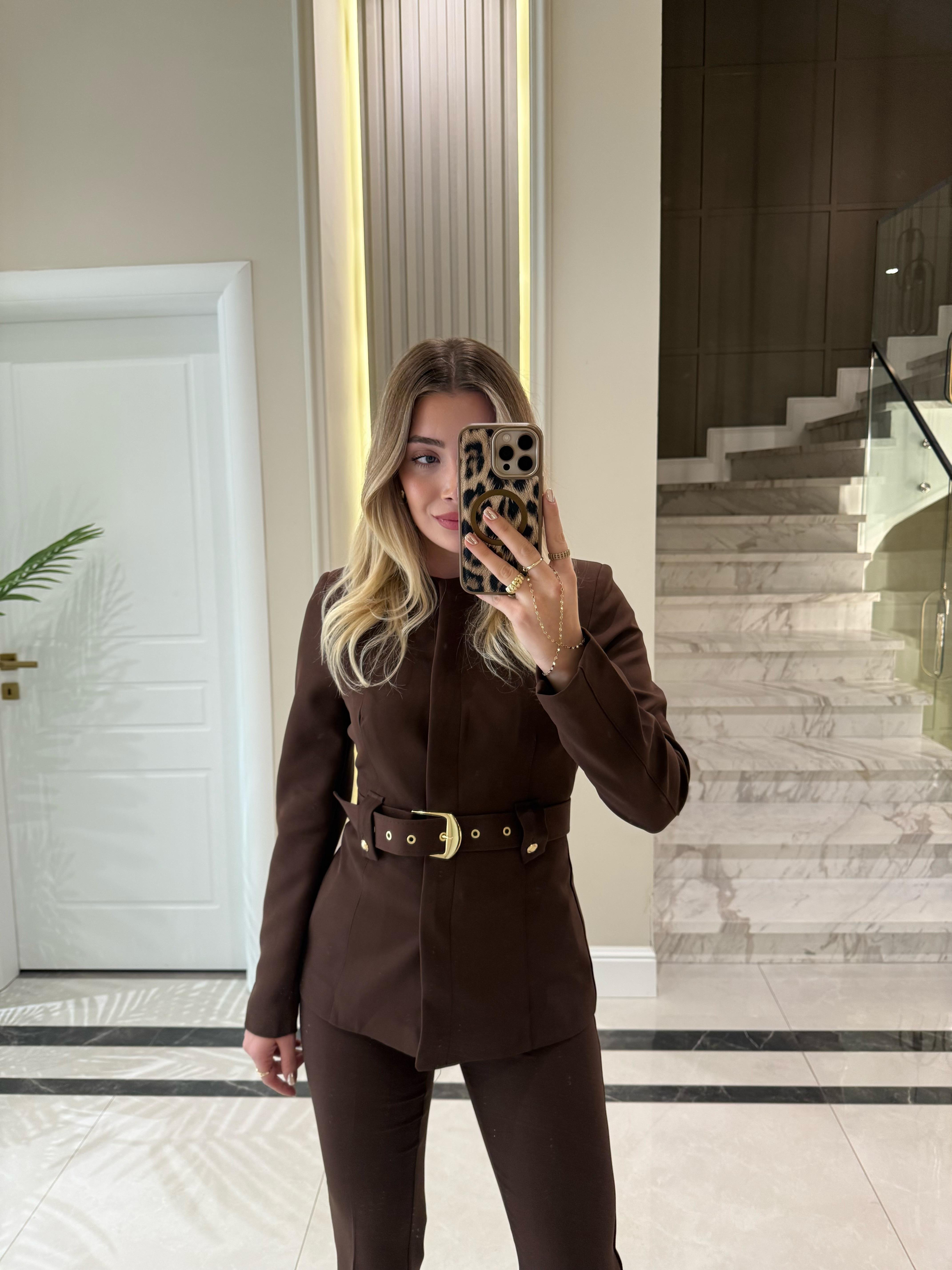 Kahve Sıfır Yakalı Kemerli Ceket Pantolon İkili Takım