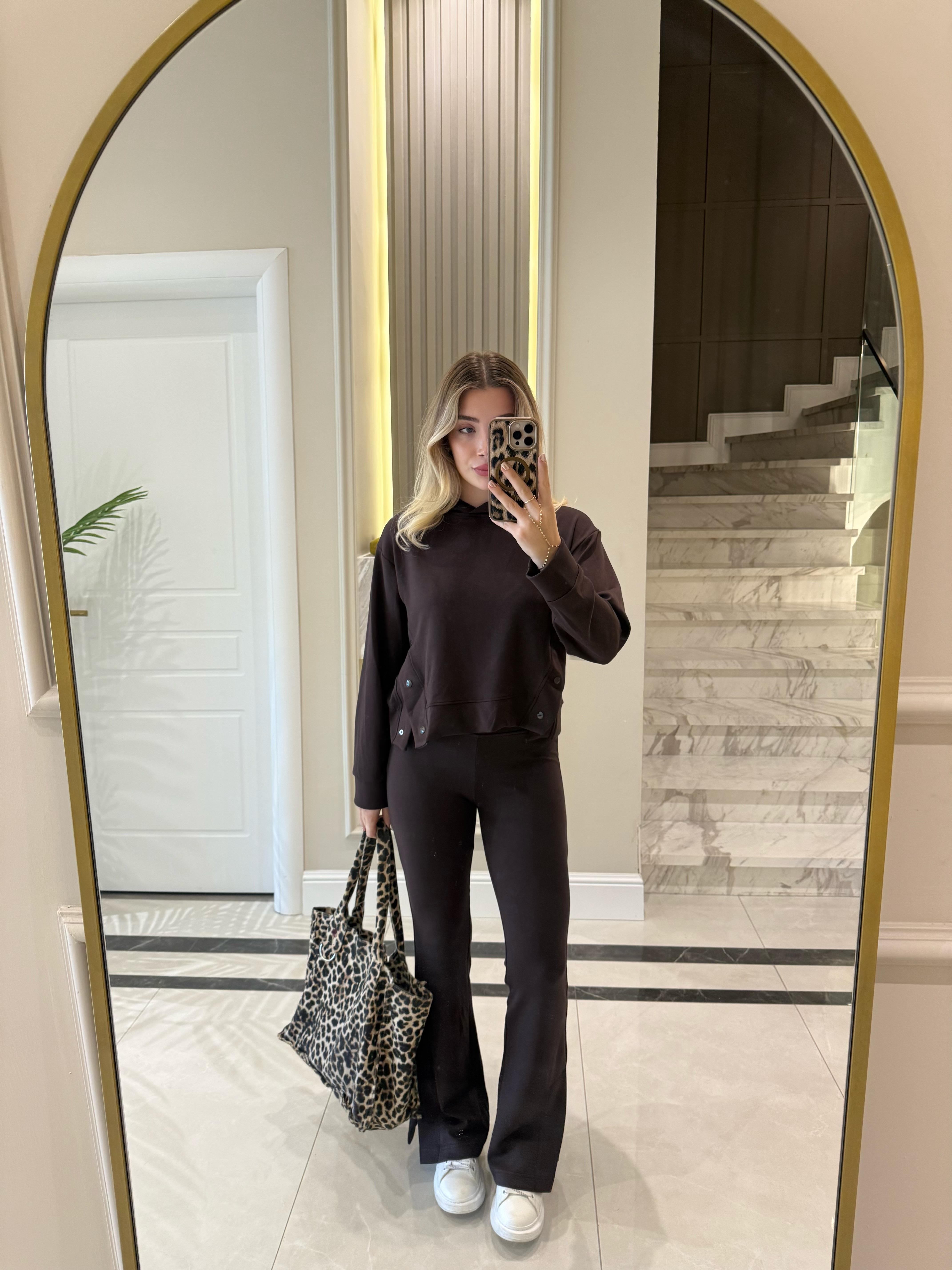 Kahverengi Çıtçıtlı Sweat- Flare Pantolon İkili Takım