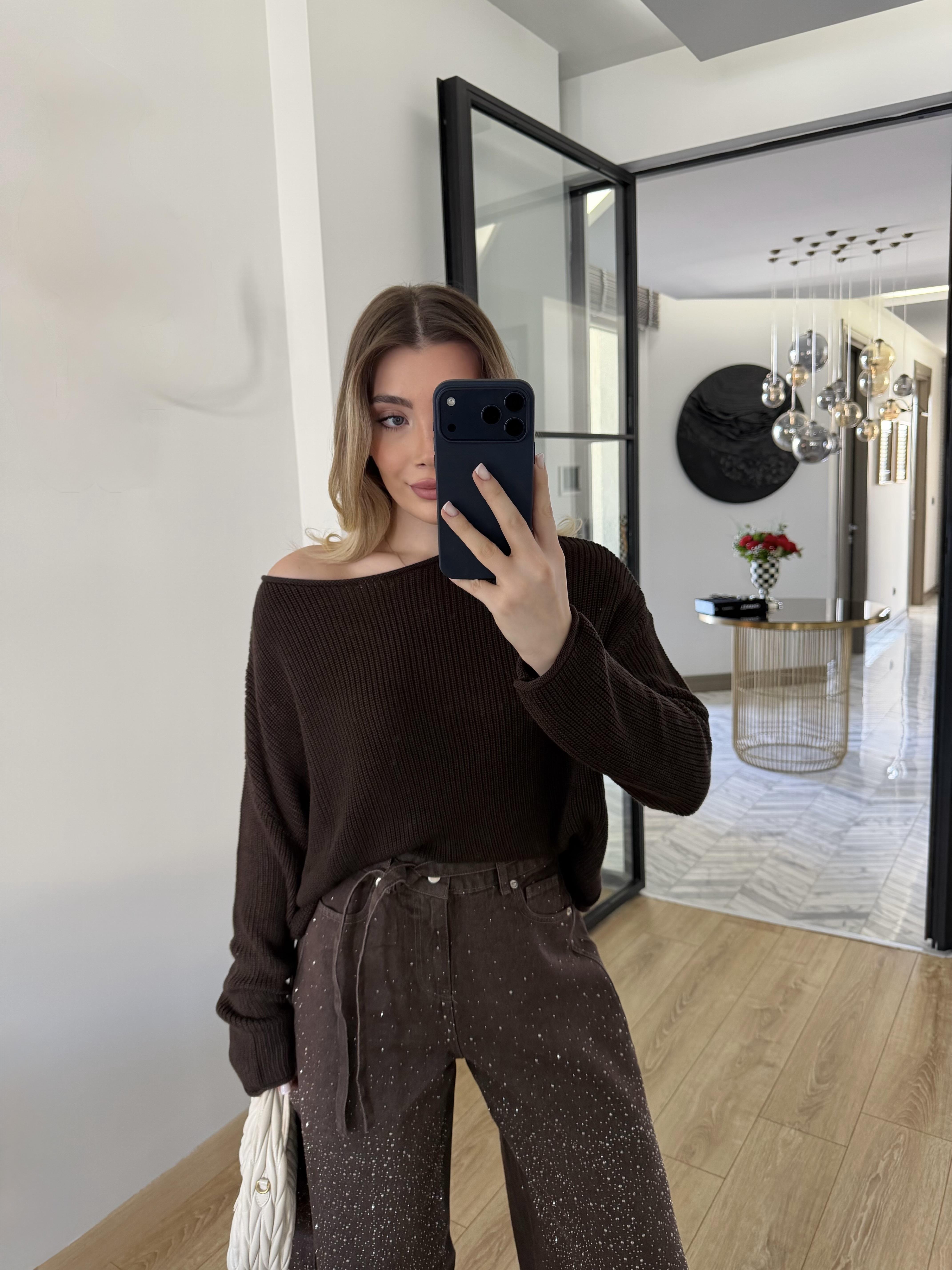 Kahverengi Kayık Yaka Basic Triko Kazak-10804