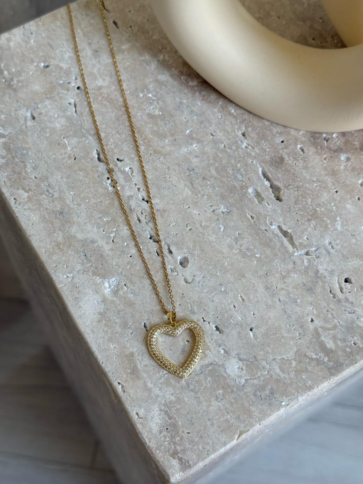 Kalpli Taşlı Gold Kolye 