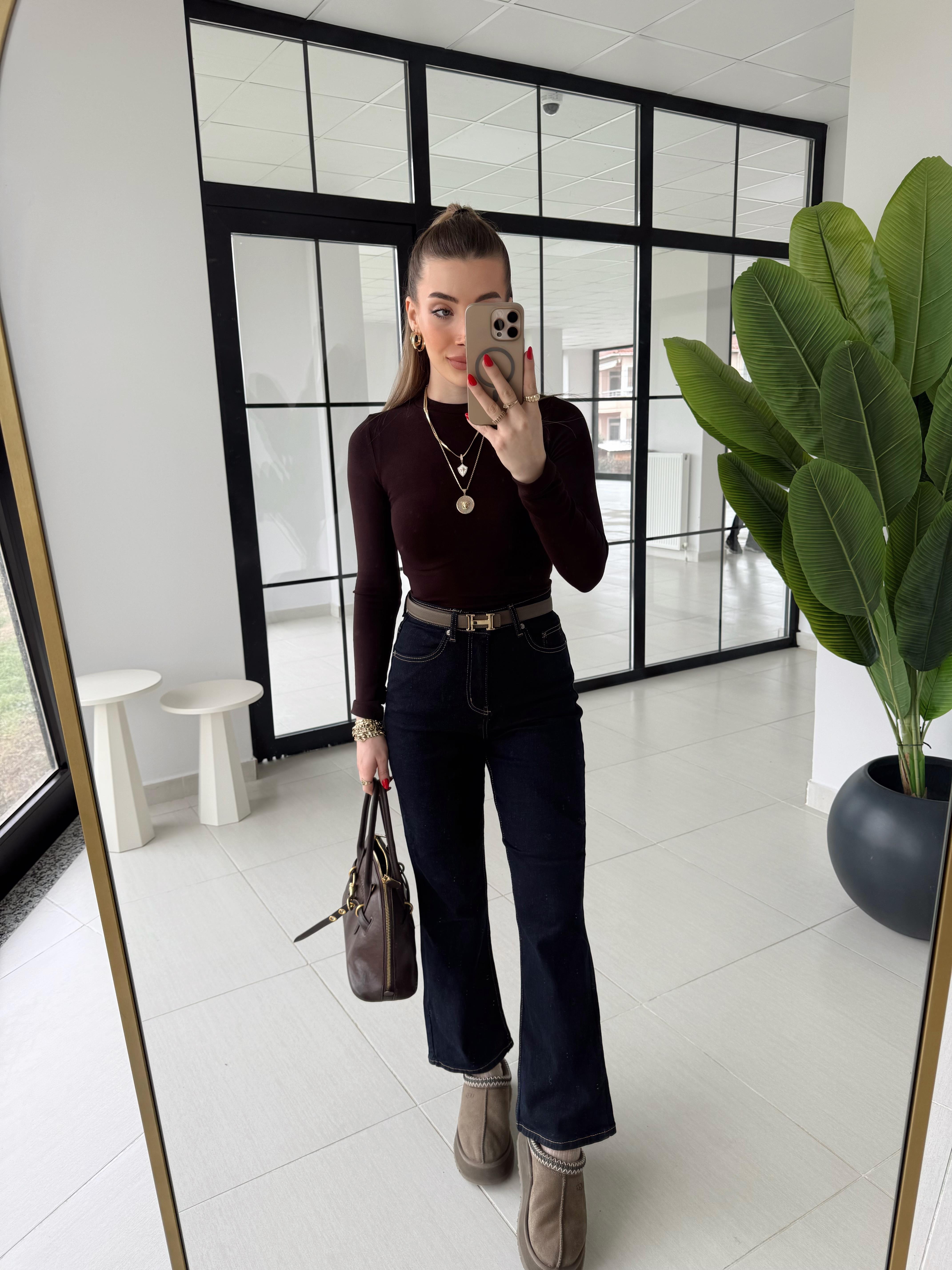 Koyu Lacivert  Orjinal Marka CS Etiketli Mini  Flared Jean