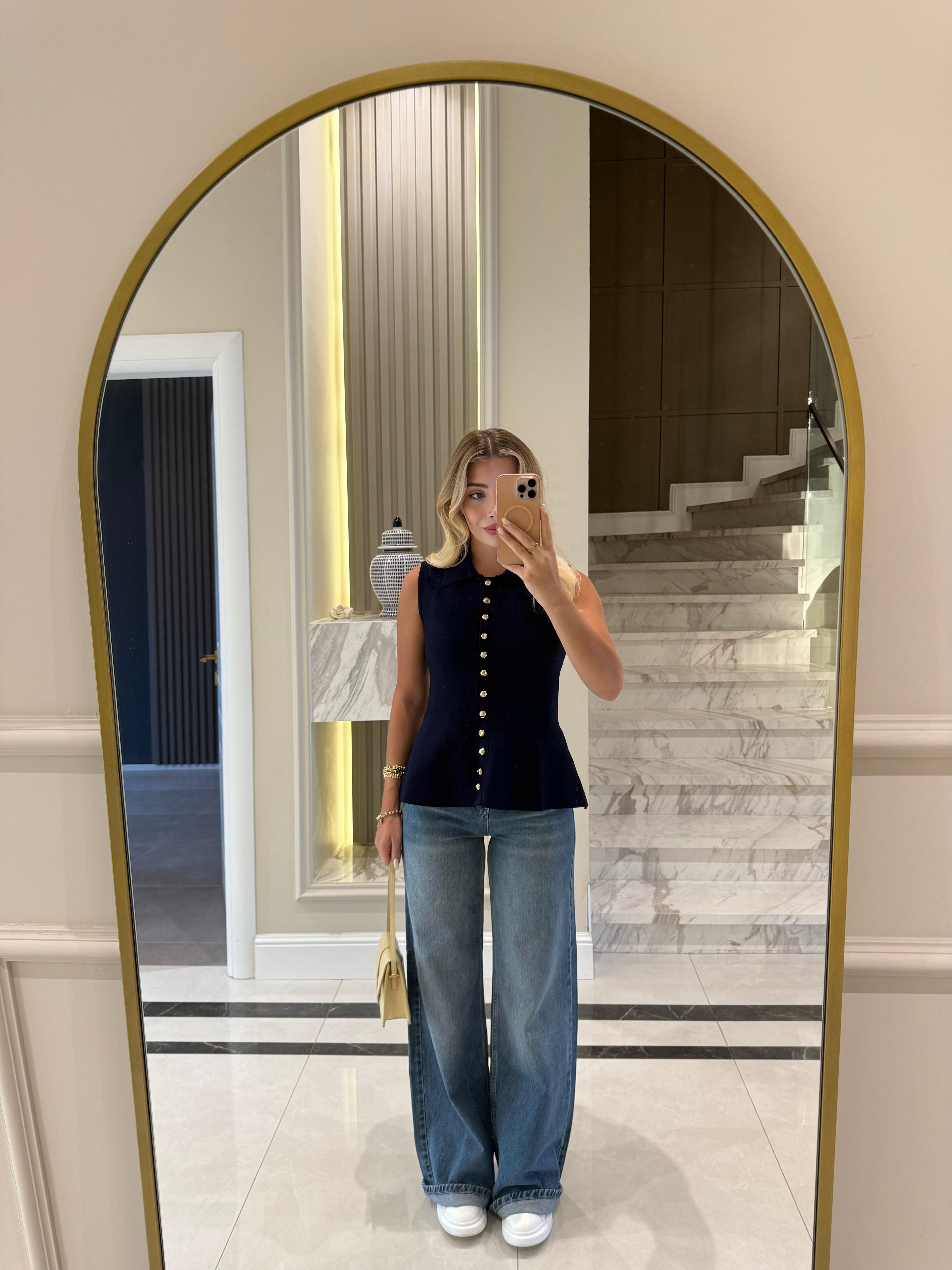 Lacivert Gold Düğmeli Yakalı Yelek 