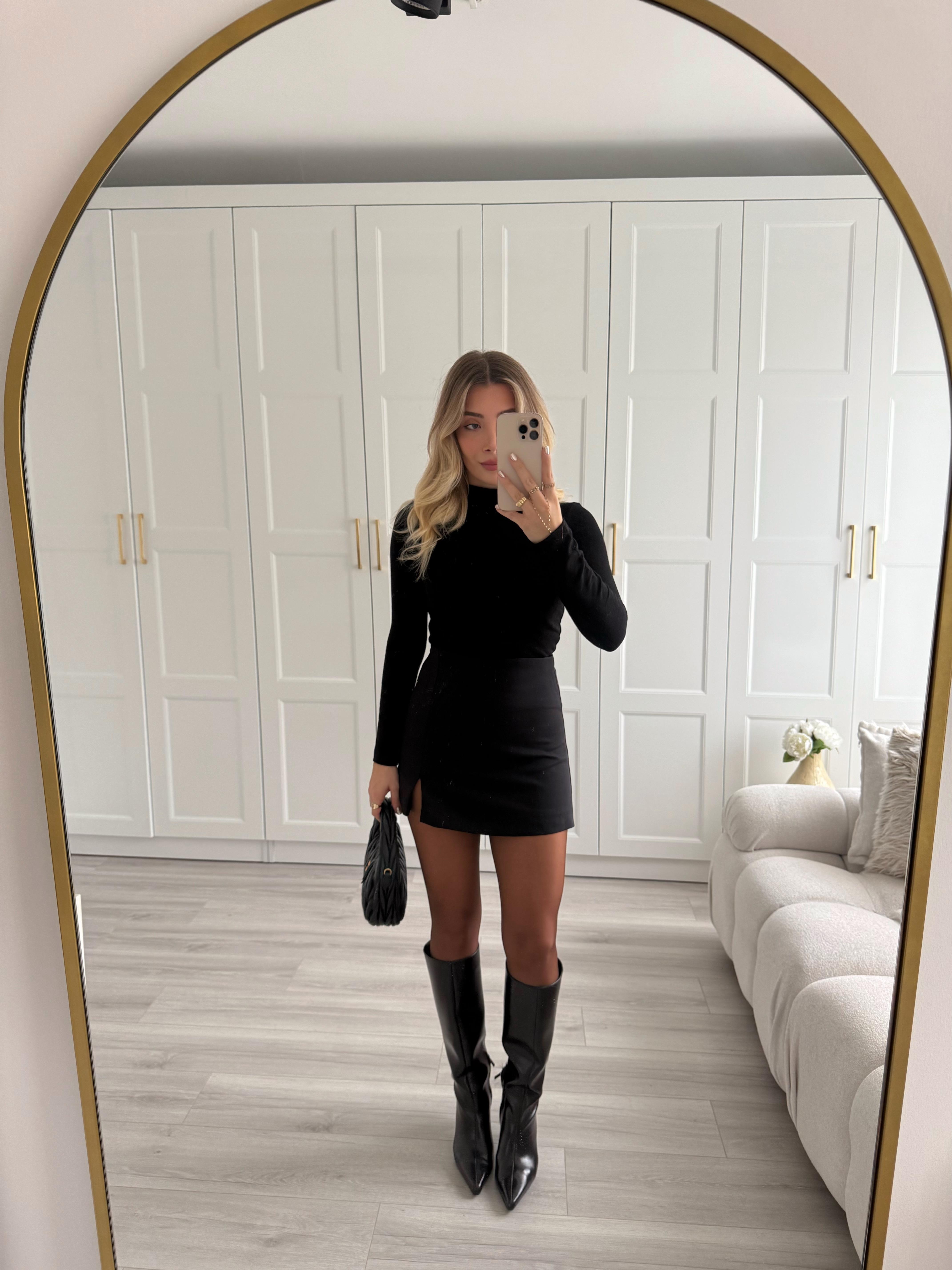 Marka Model Siyah Yırtmaçlı Şort Etek 