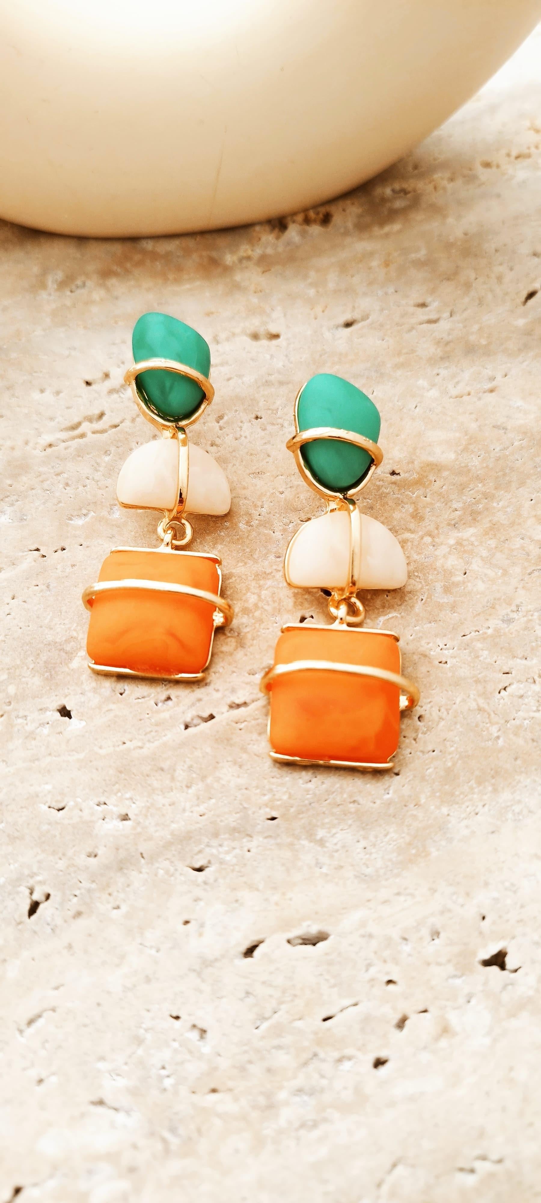 Marka Model Turuncu Taşlı Küpe