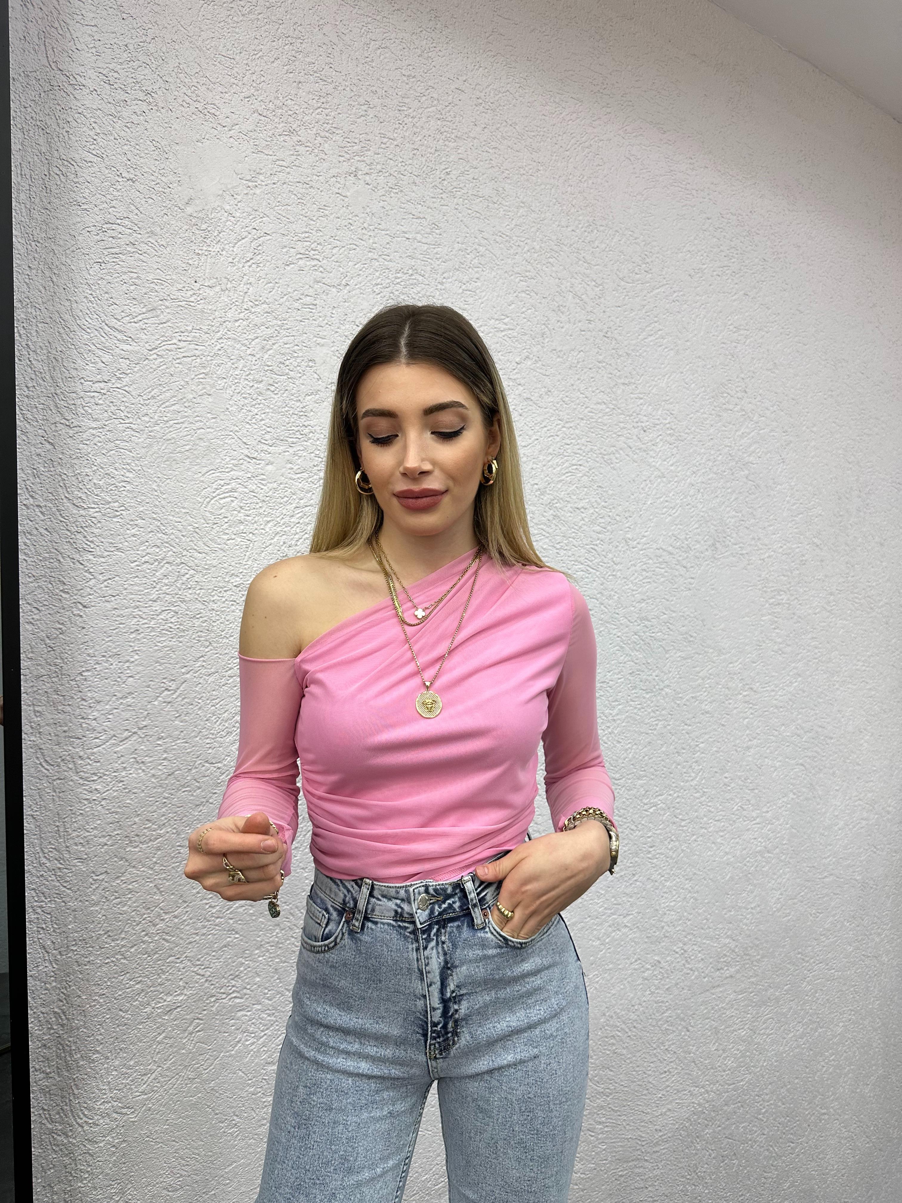 Pembe Omuz Detaylı Tül Bluz