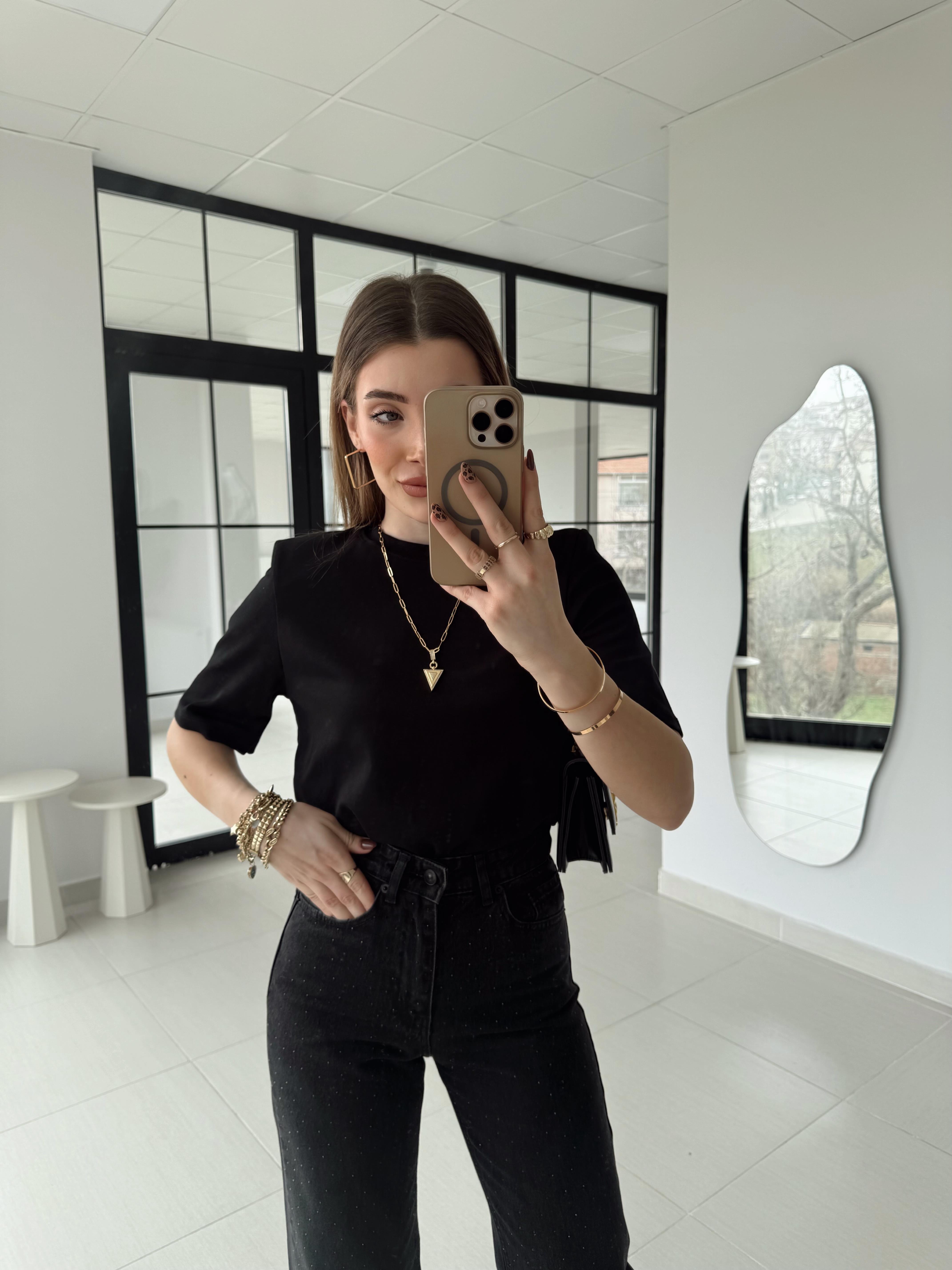 Premium Kalite Siyah Vatkalı Tişört