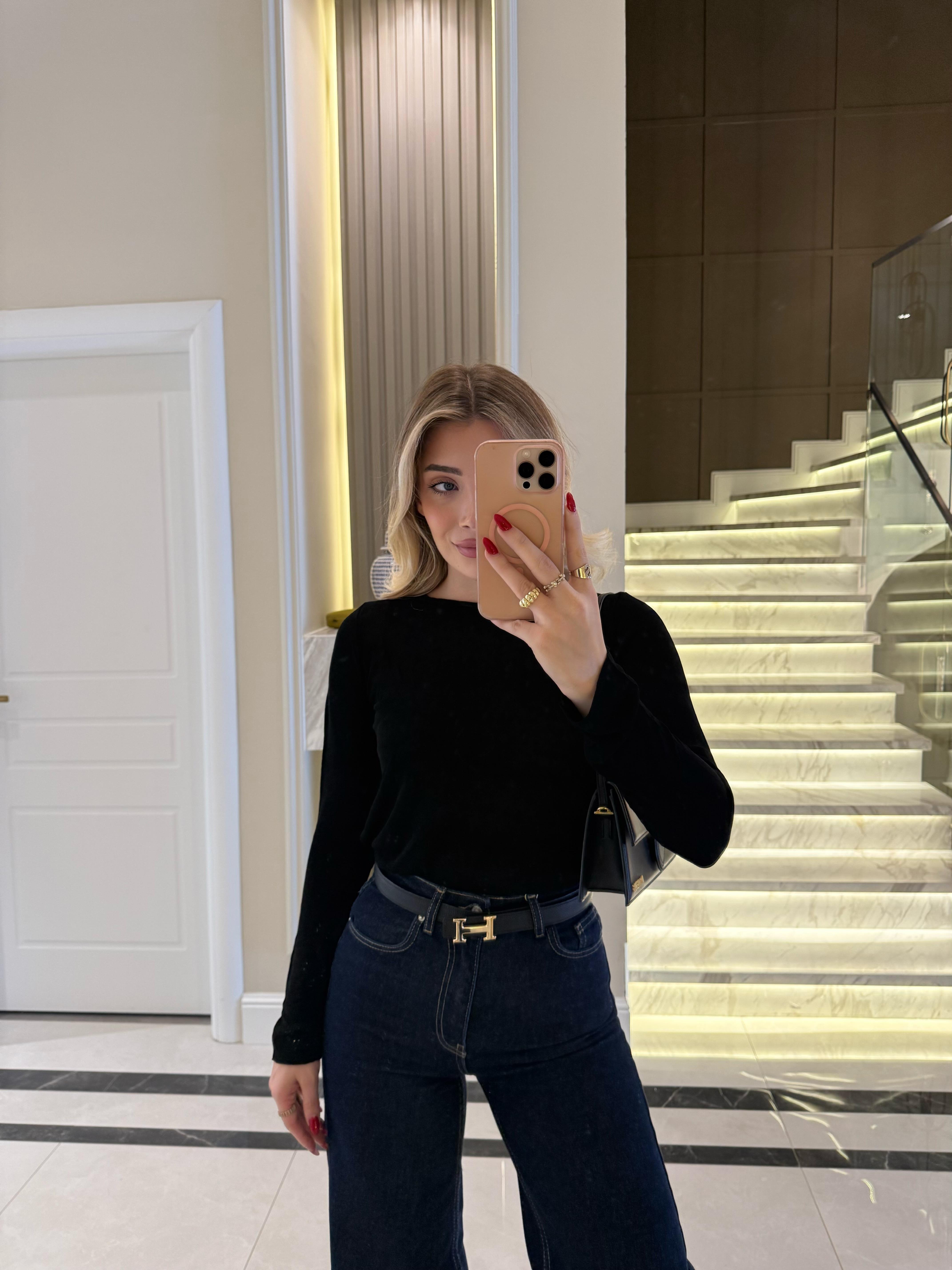 QS Siyah Bisiklet Yaka Transparan Bluz - 241025