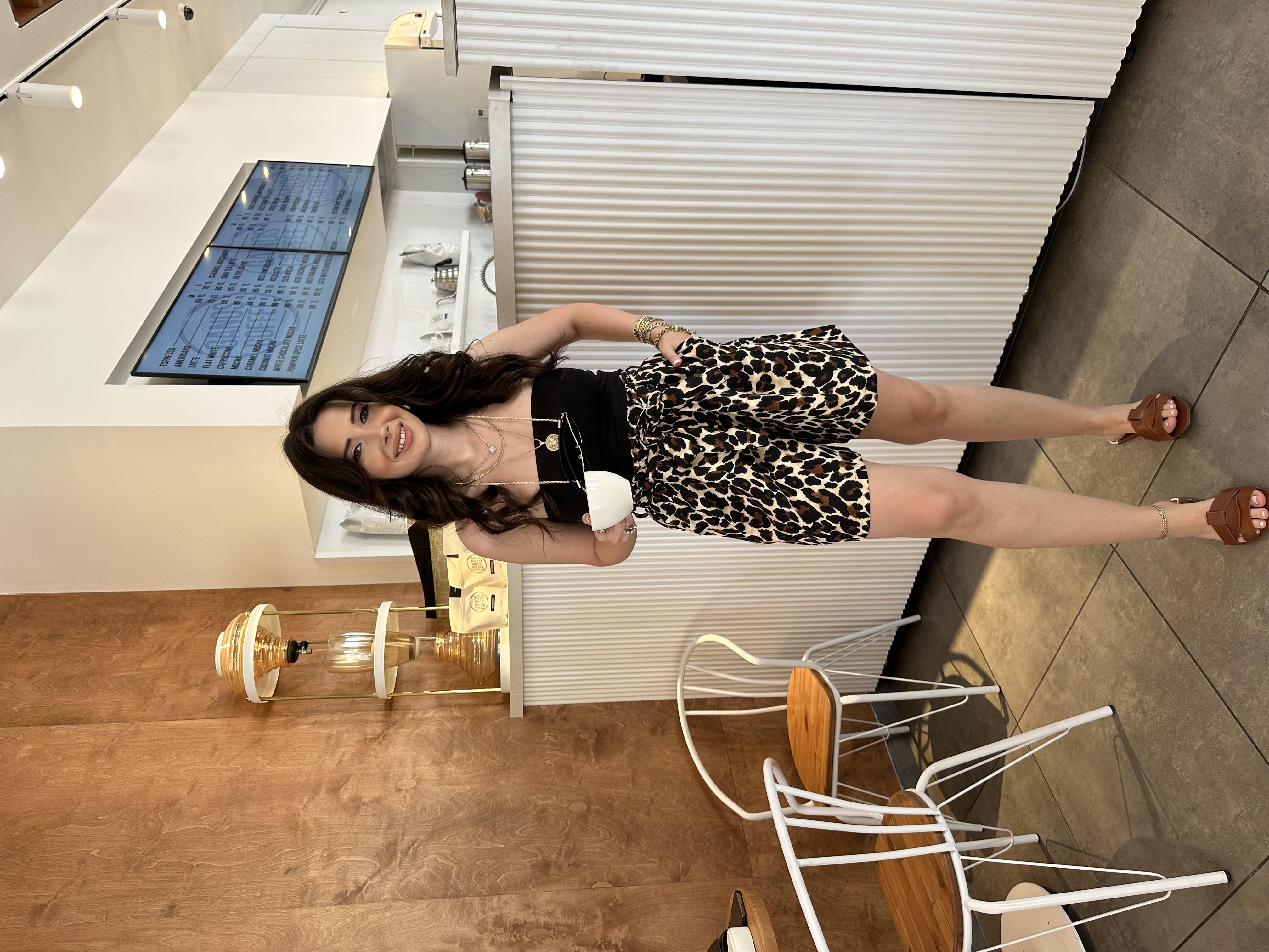 Şehir Boy Leopar Desenli Bermuda Şort