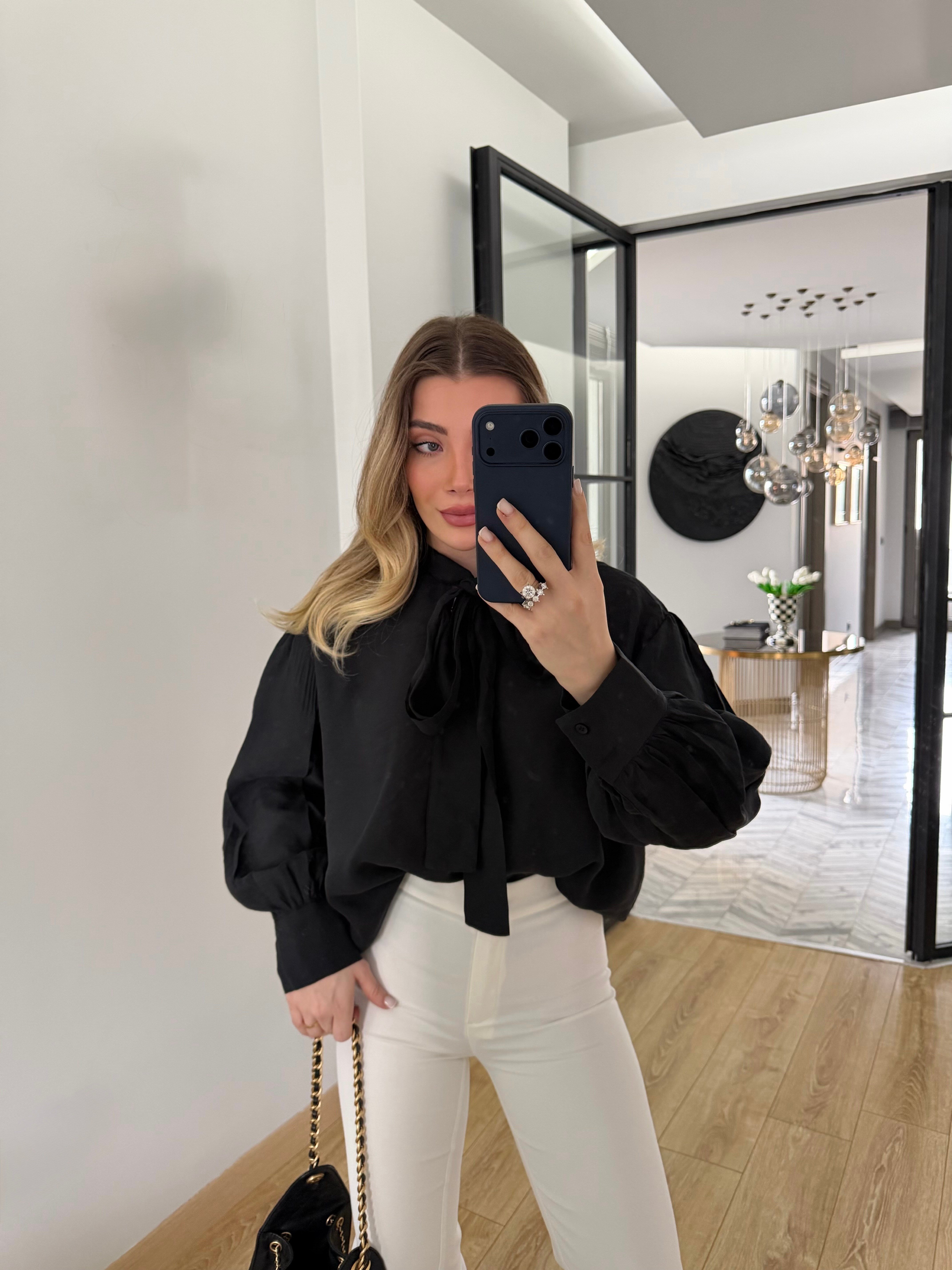 Siyah Bağcıklı Gömlek-5050