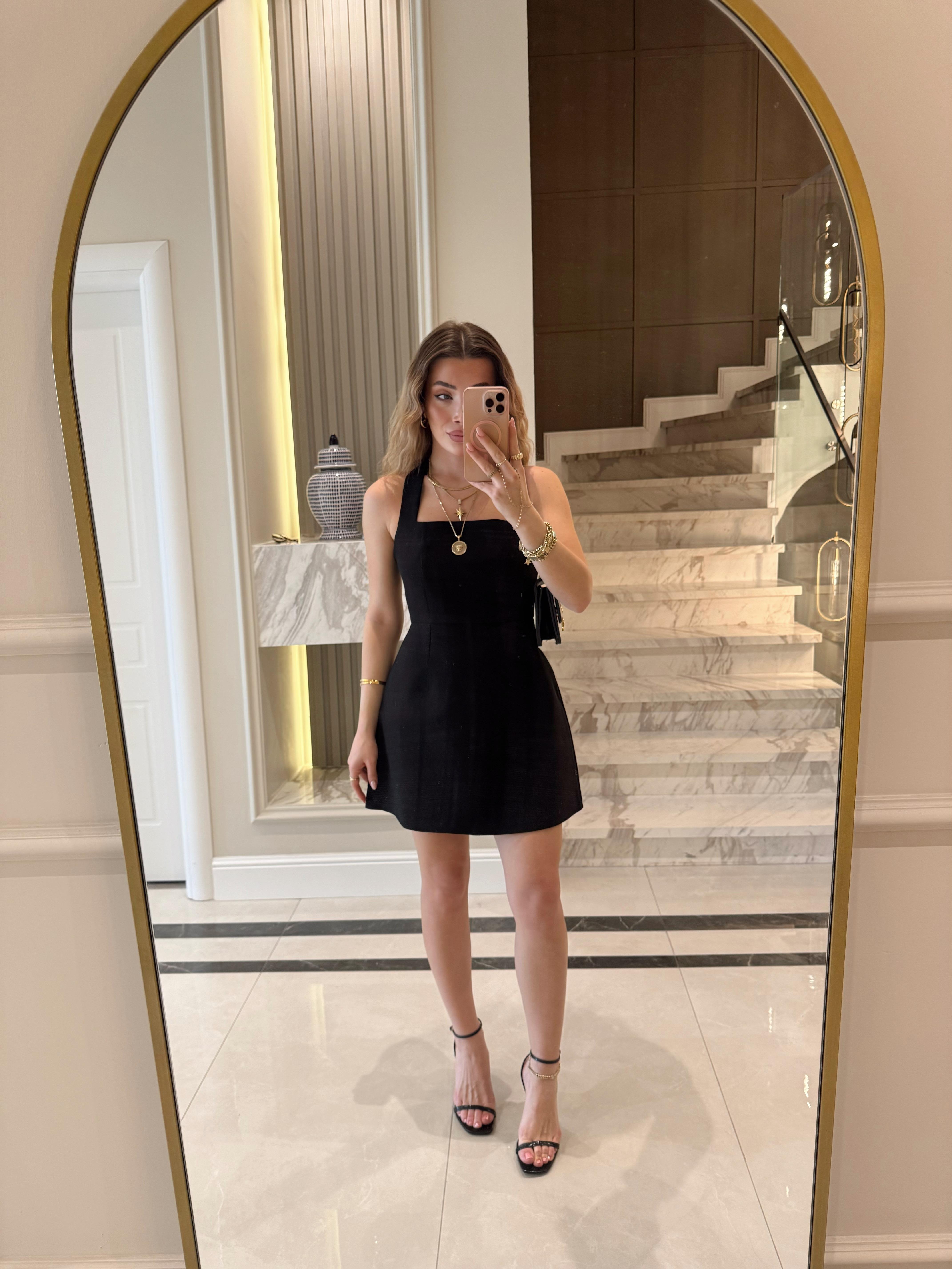 Siyah Boyunda Askılı Mini Elbise-12328