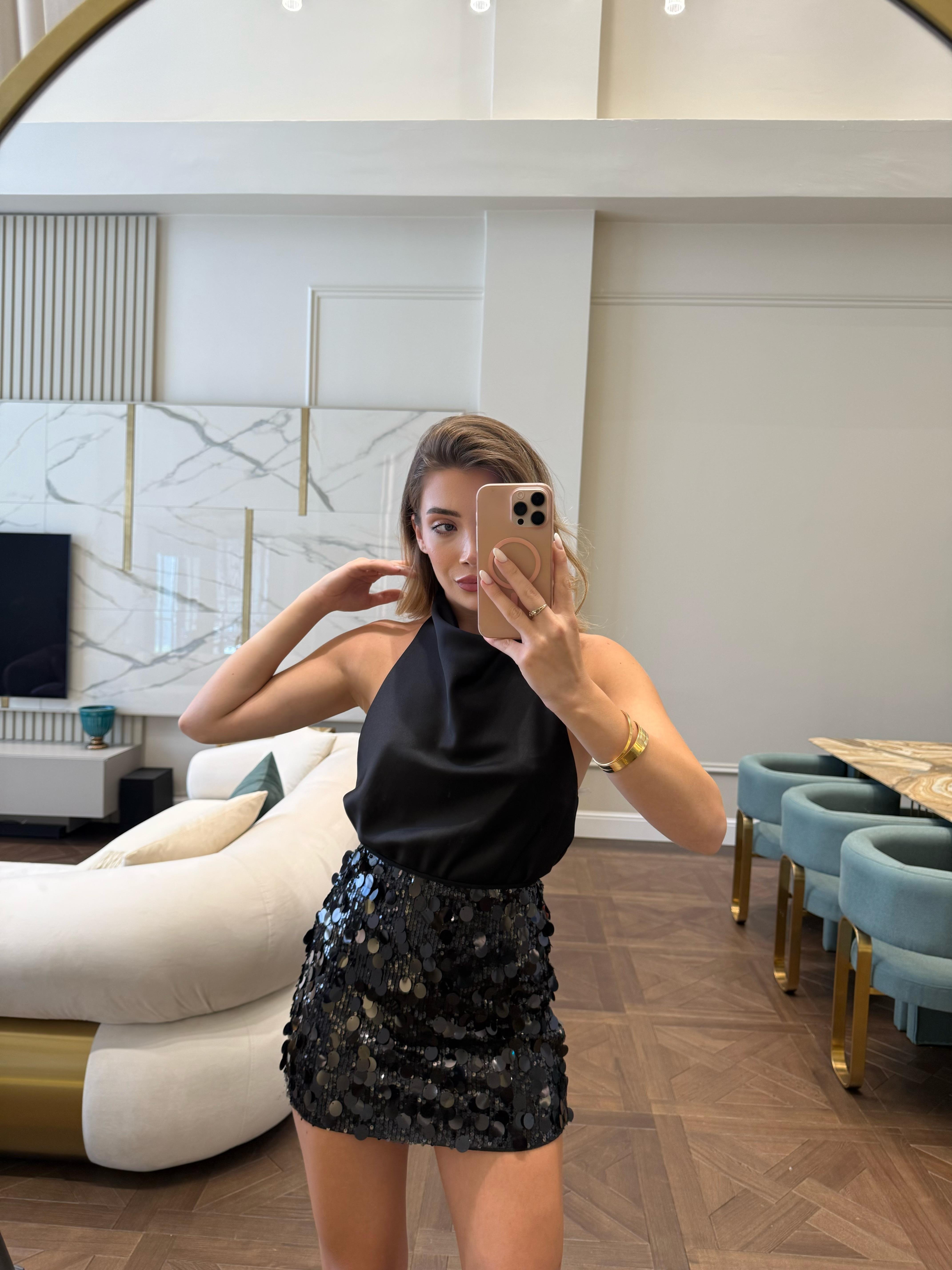 Siyah Halter Yaka Bluz 