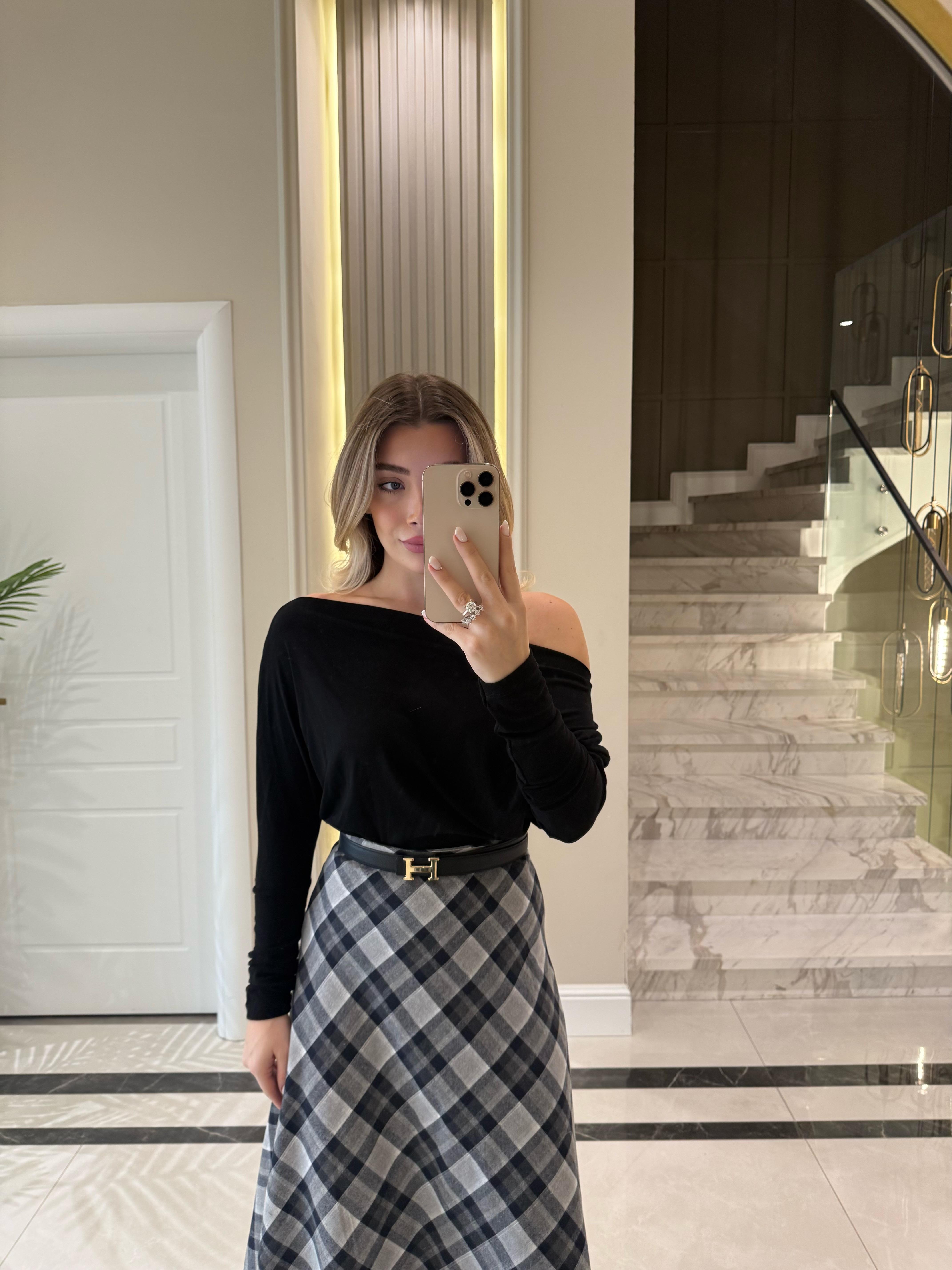 Siyah Omzu Düşük Bluz-1069