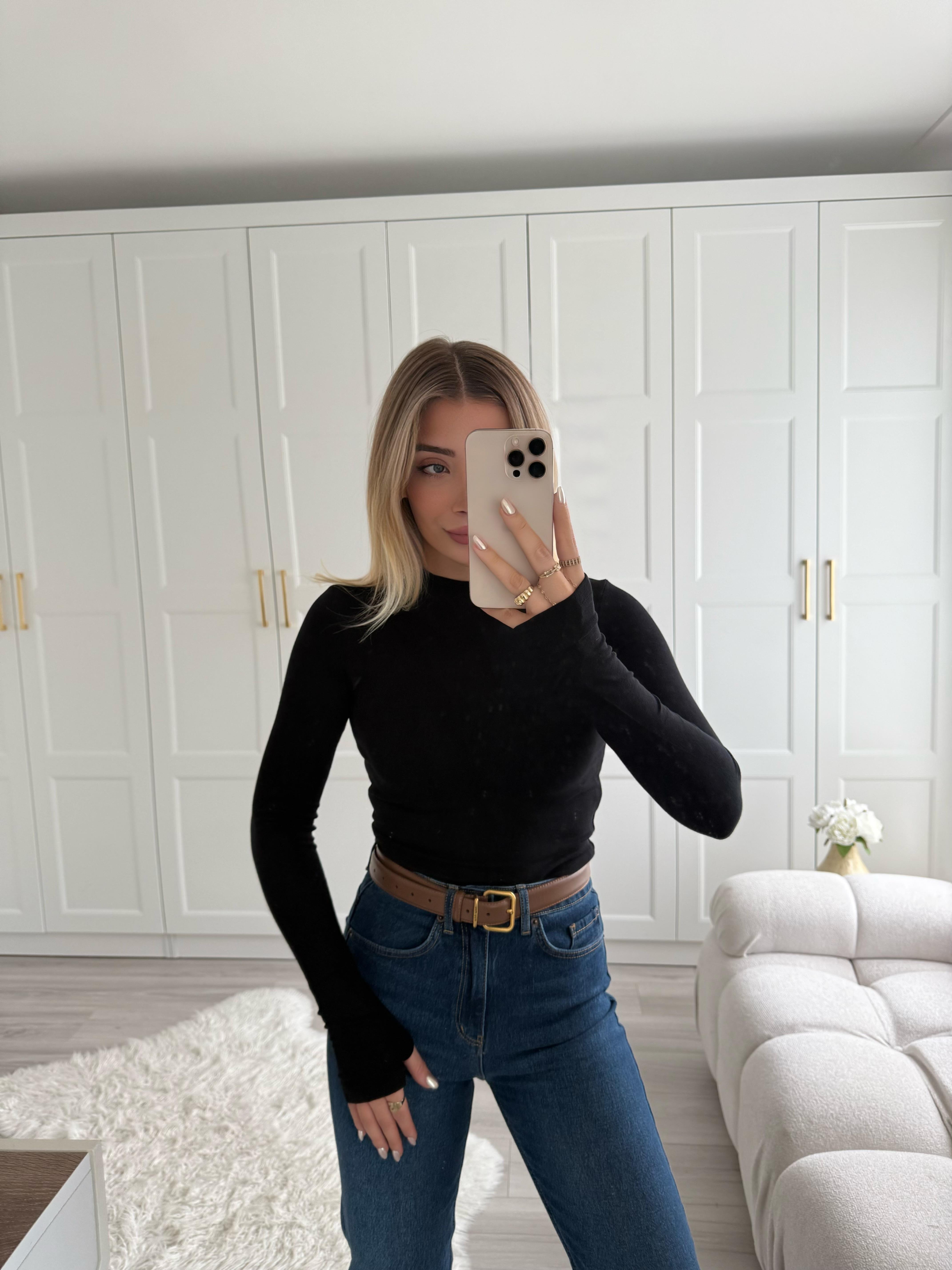 Siyah Parmak Geçirmeli Orj Marka Modal Kumaşlı Bluz