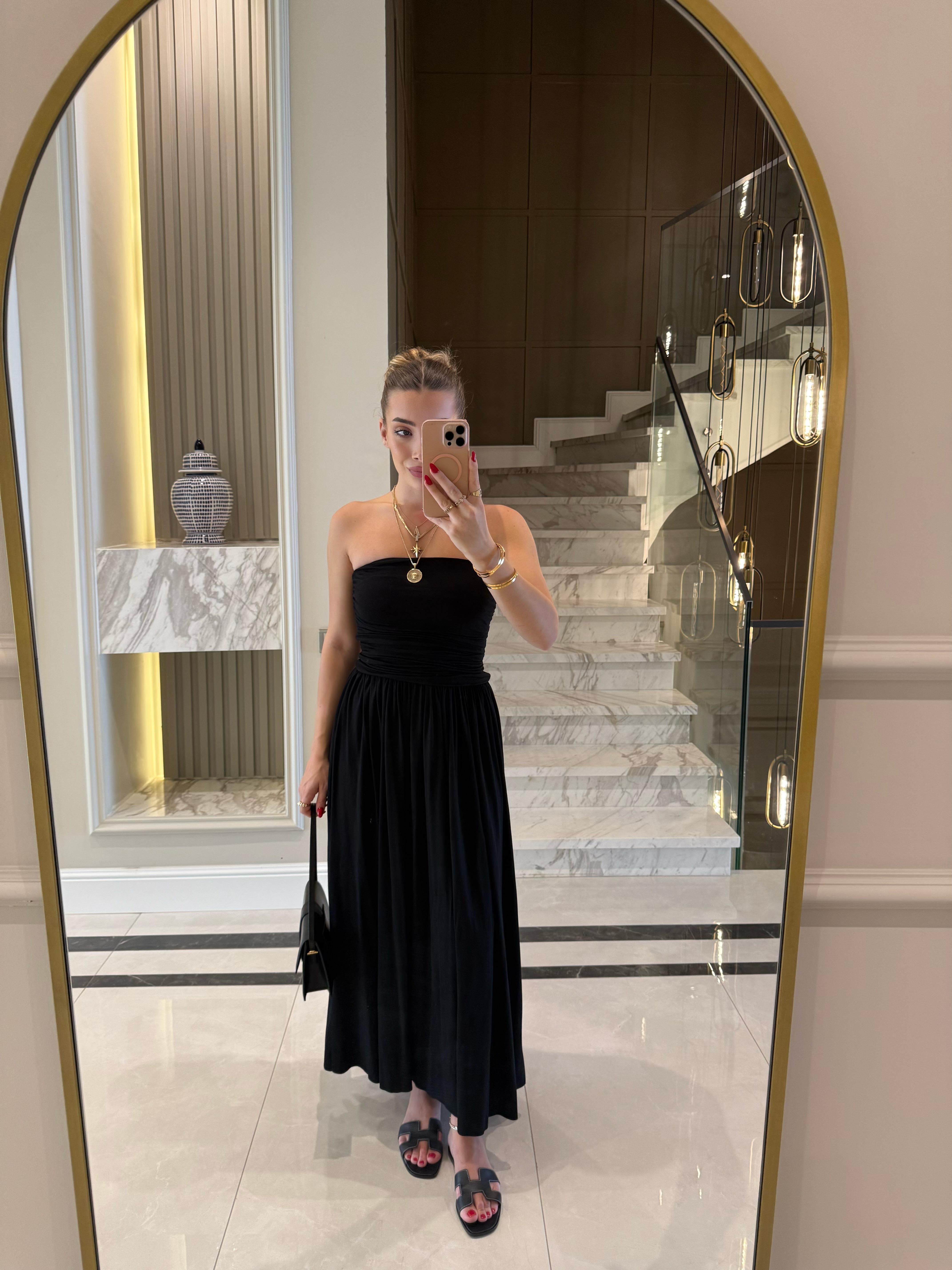 Siyah Straplez Büzgülü Elbise 