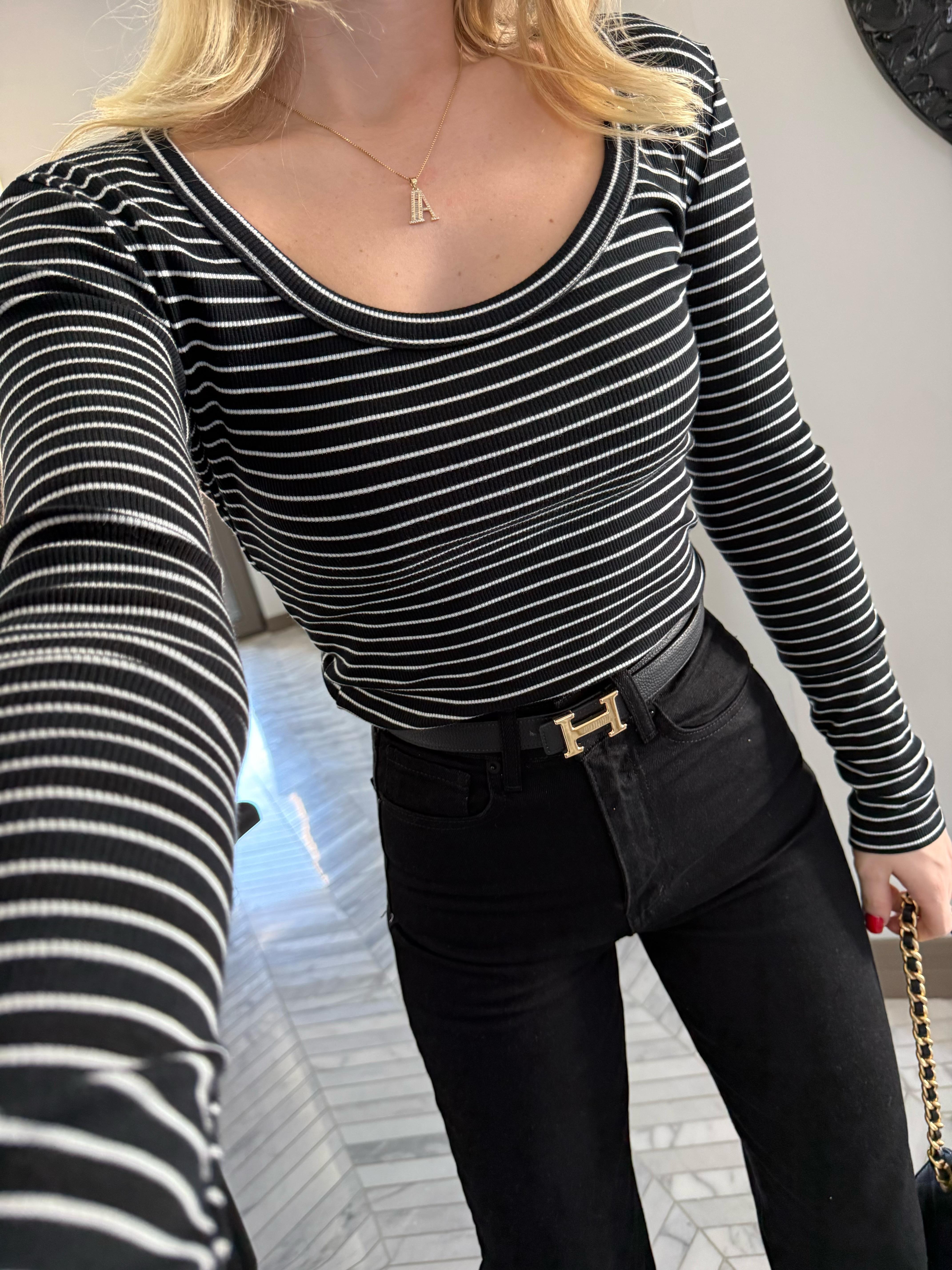 Siyah Üzerine Beyaz Çizgili Havuz Yaka Fitilli Triko Body