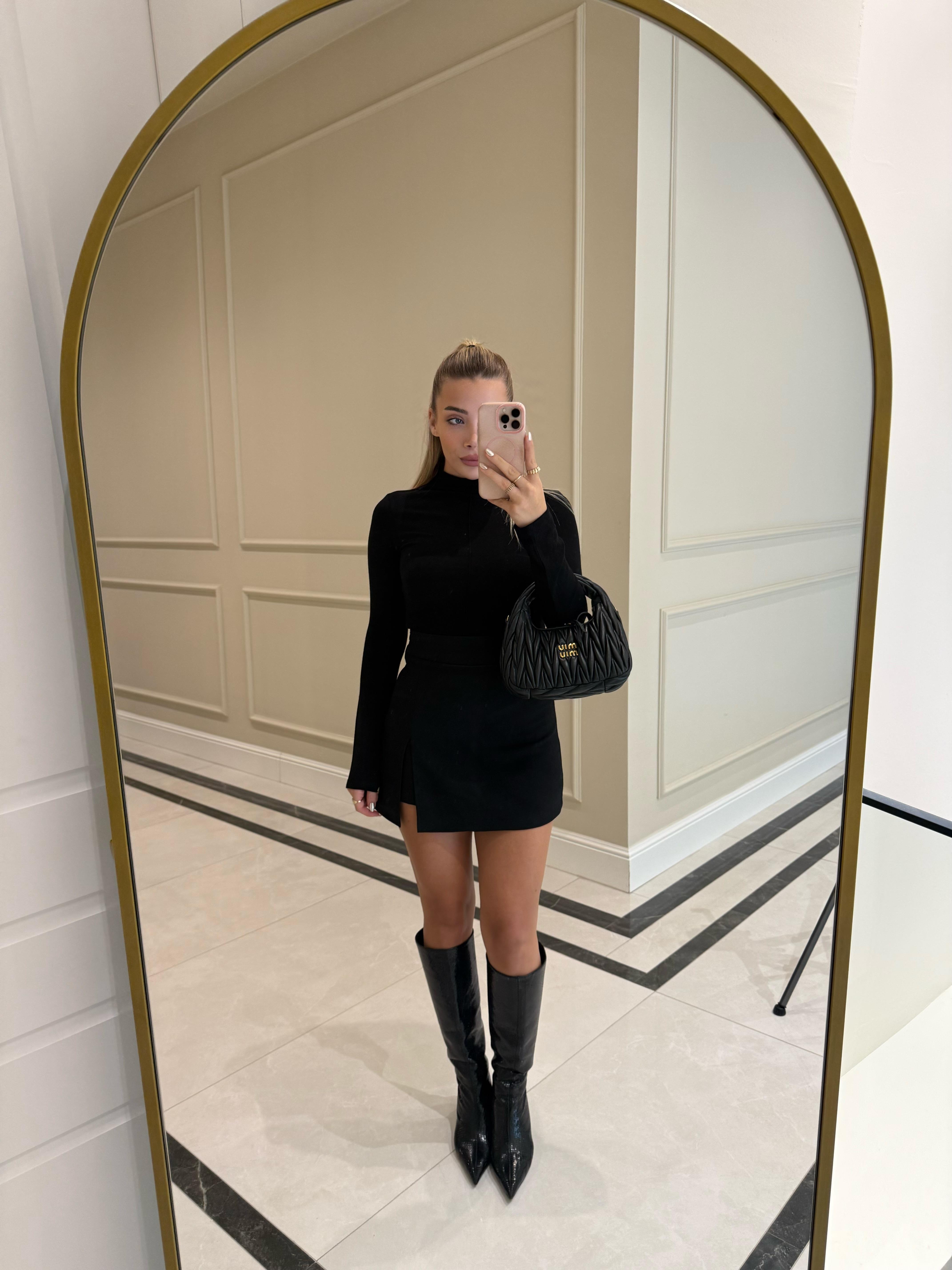 Siyah  Yırtmaçlı Şort Etek-5179