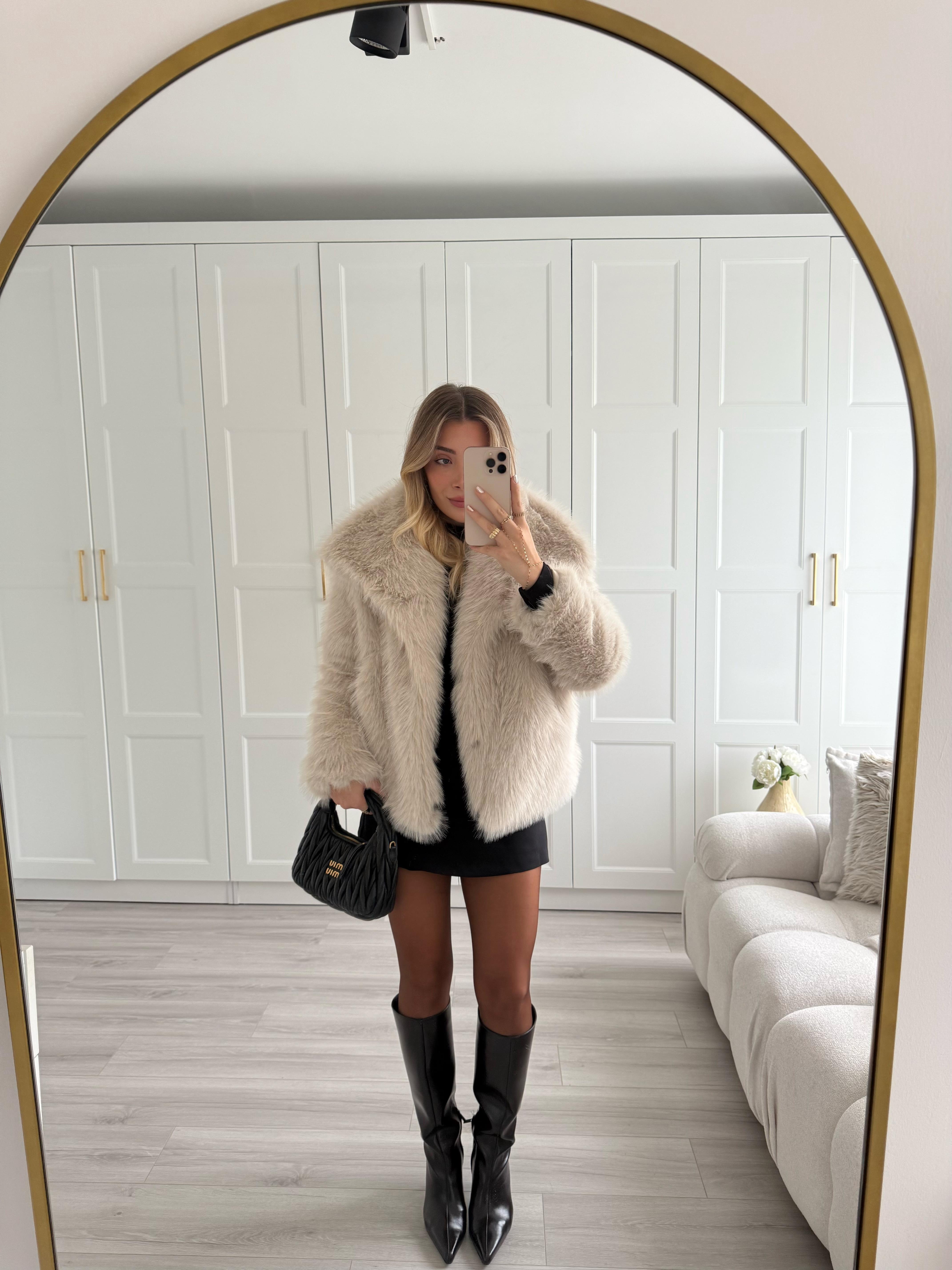 Taş Rengi Şal Yakalı Premium Kürk